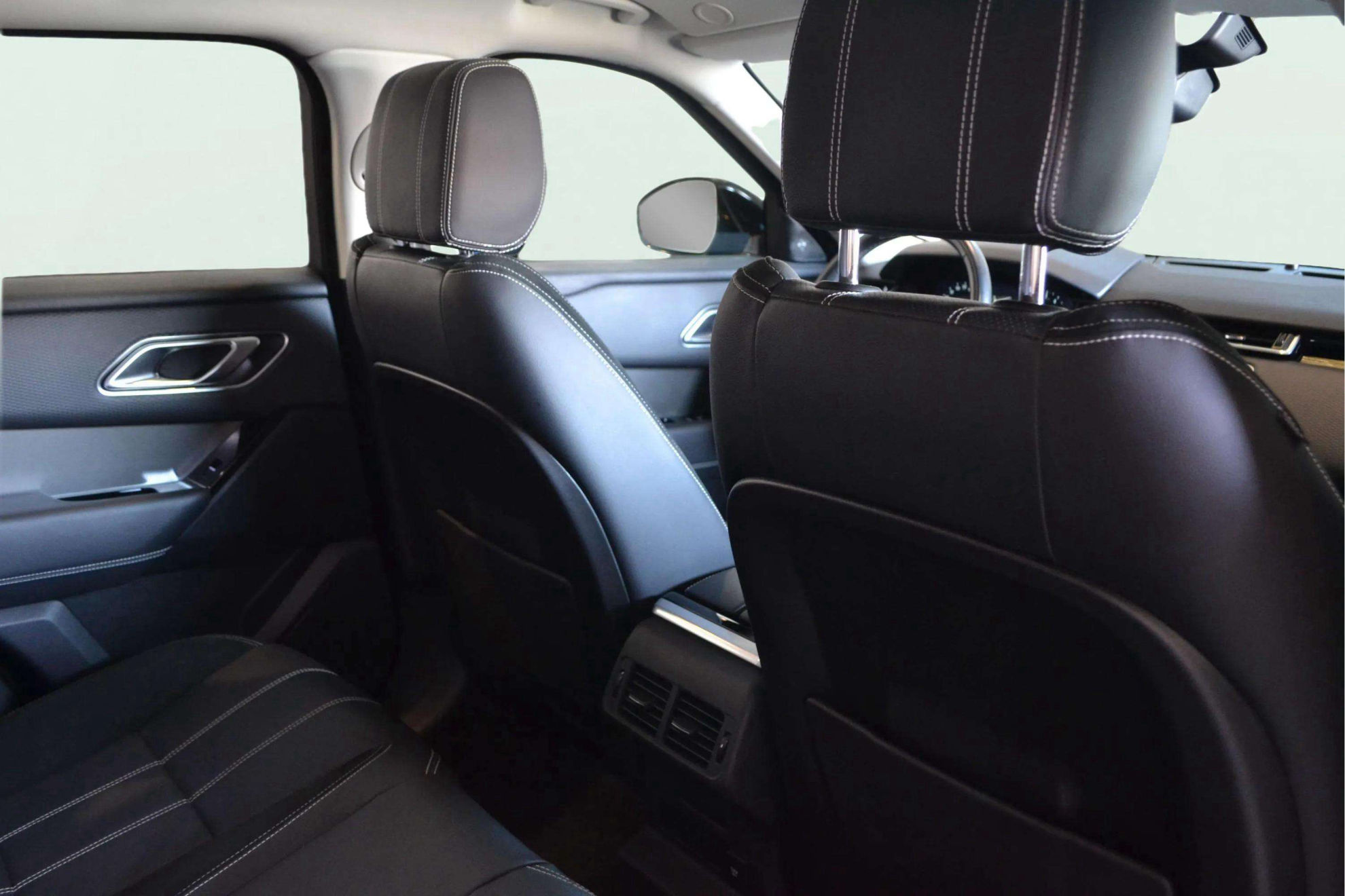 Land Rover Range Rover Velar 2.0 I4 PHEV S 4WD - foto 12