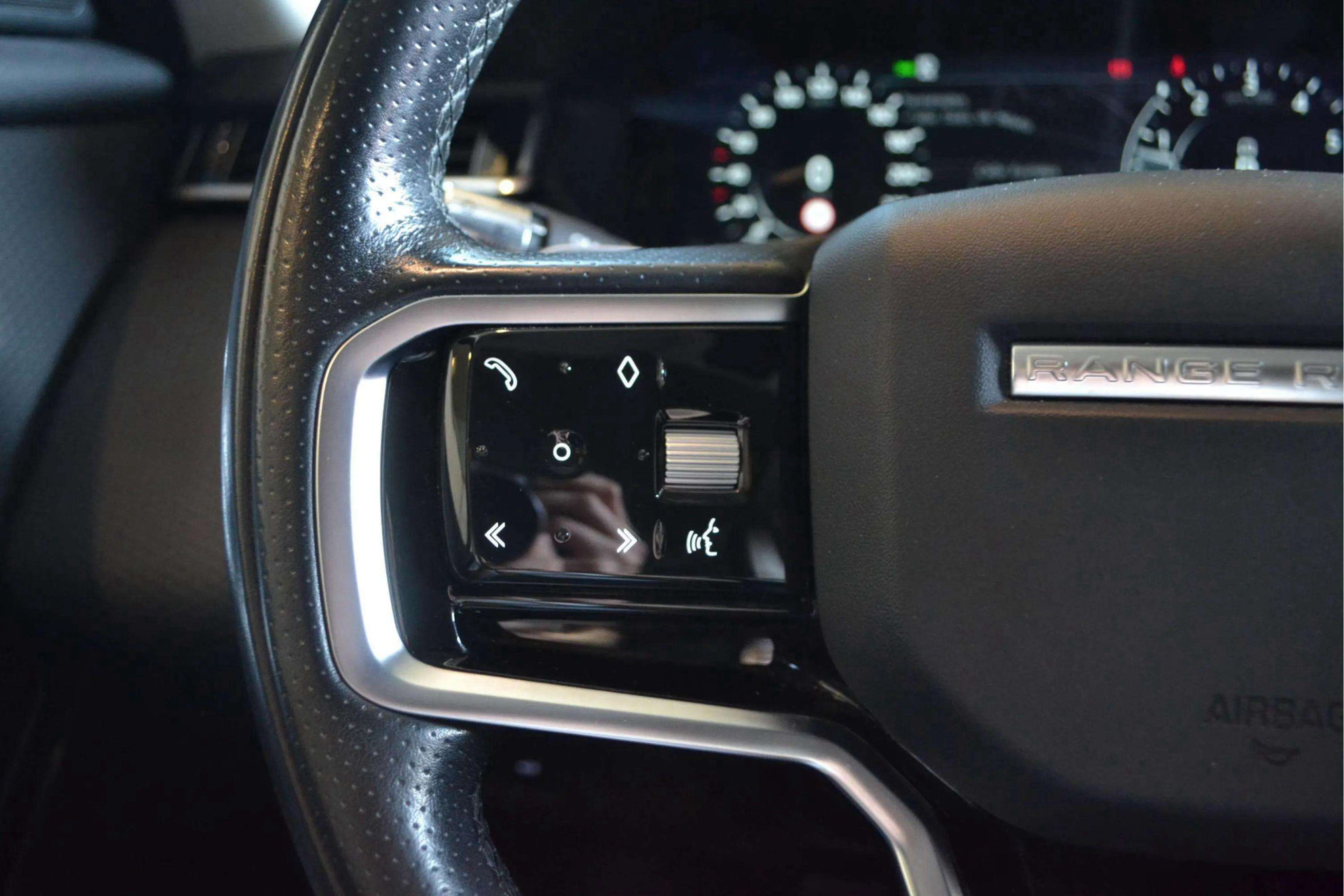 Land Rover Range Rover Velar 2.0 I4 PHEV S 4WD - foto 24