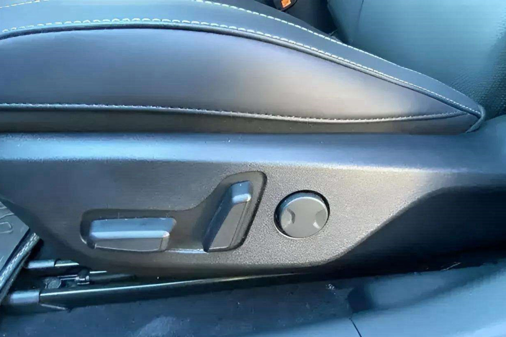 Kia EV6 Air 77,4kWh RWD (Long Range) - foto 14