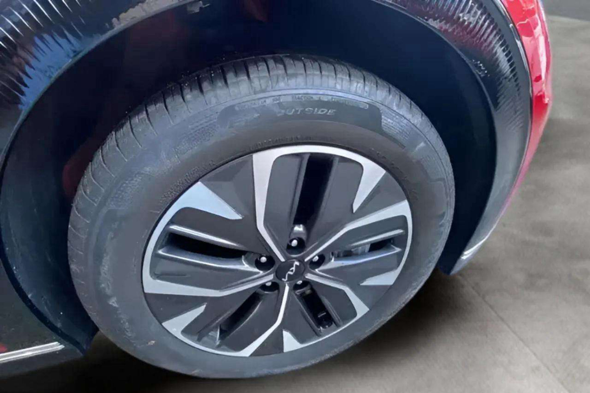 Kia EV6 Air 77,4kWh RWD (Long Range) - foto 23