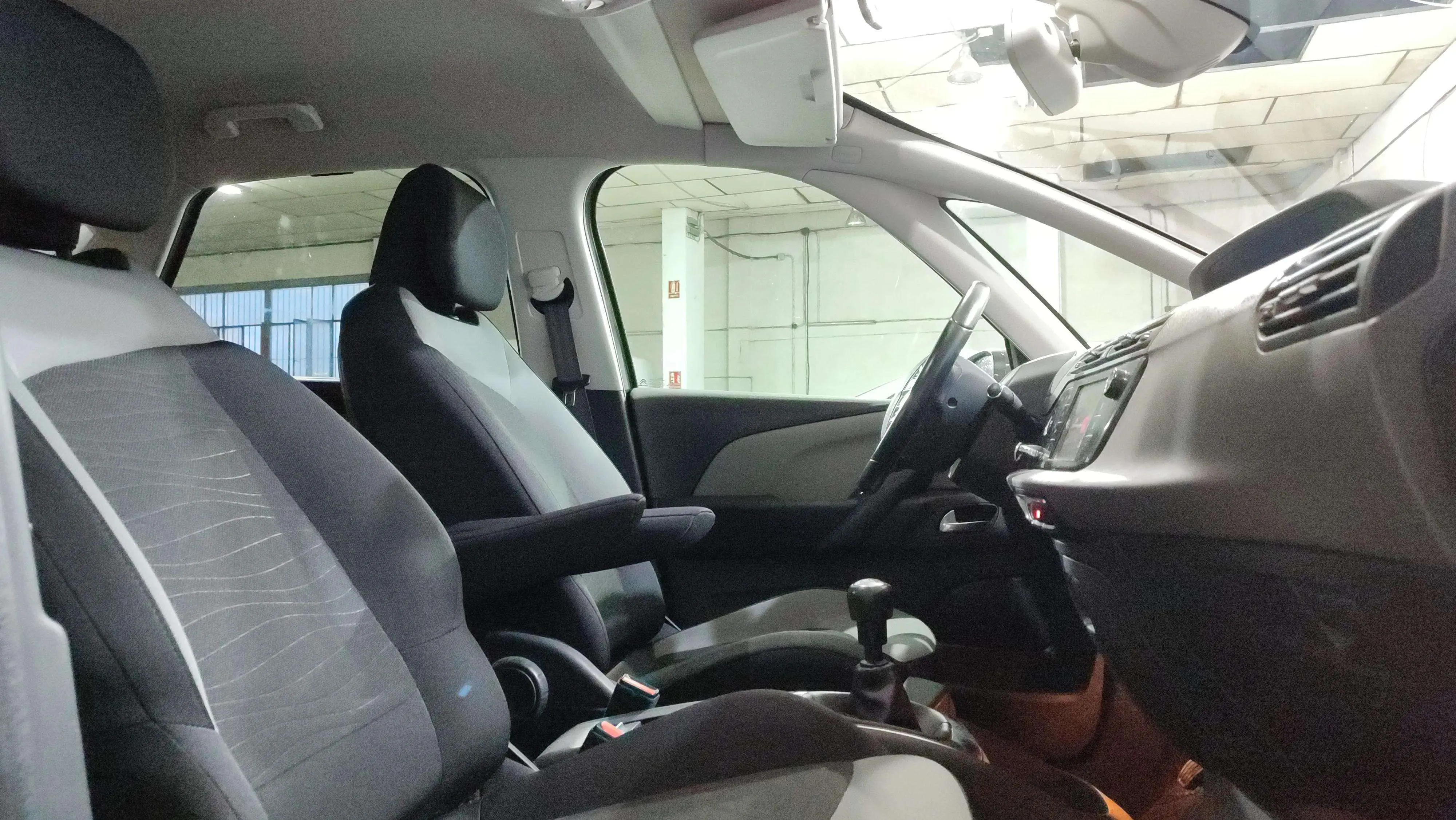 Citroën C4 Picasso PureTech 130 Feel - foto 22