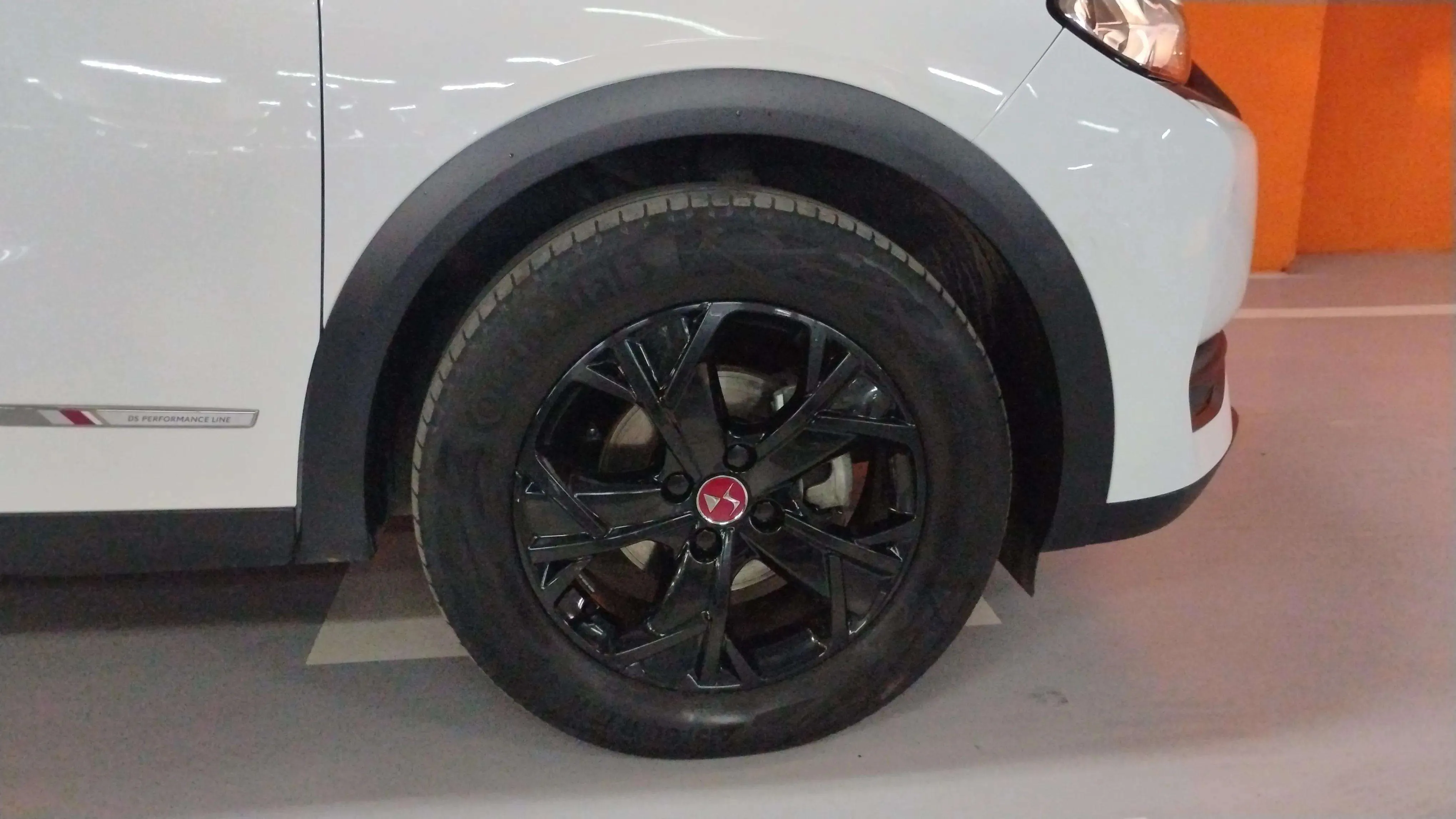 DS DS 3 Crossback PureTech Performance Line - foto 25