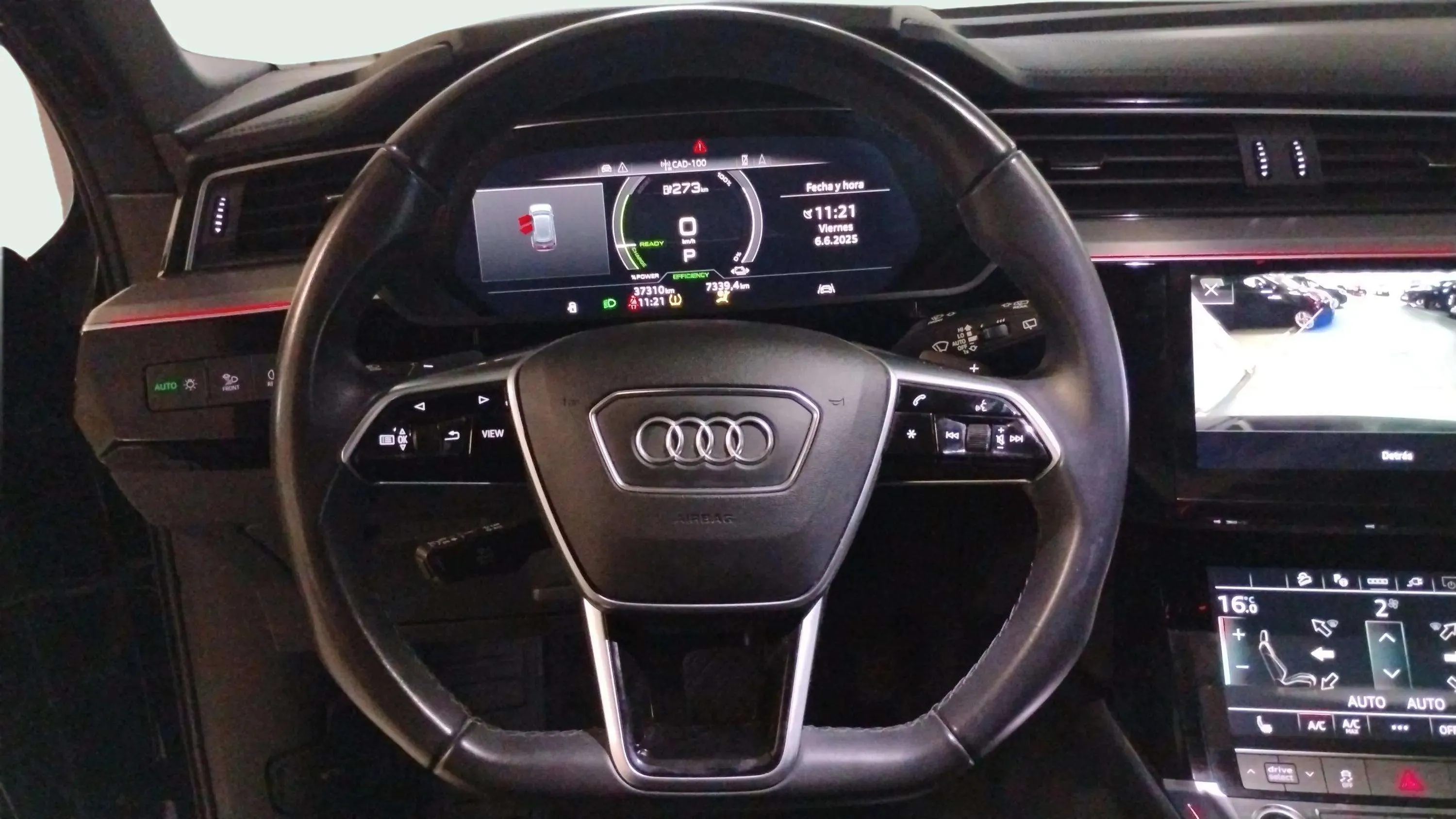 Audi e-tron 55 quattro - foto 9
