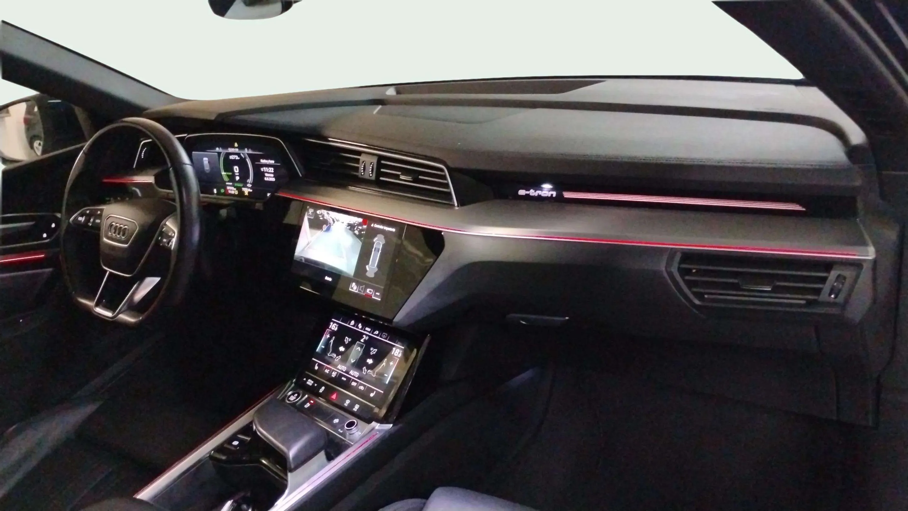 Audi e-tron 55 quattro - foto 13