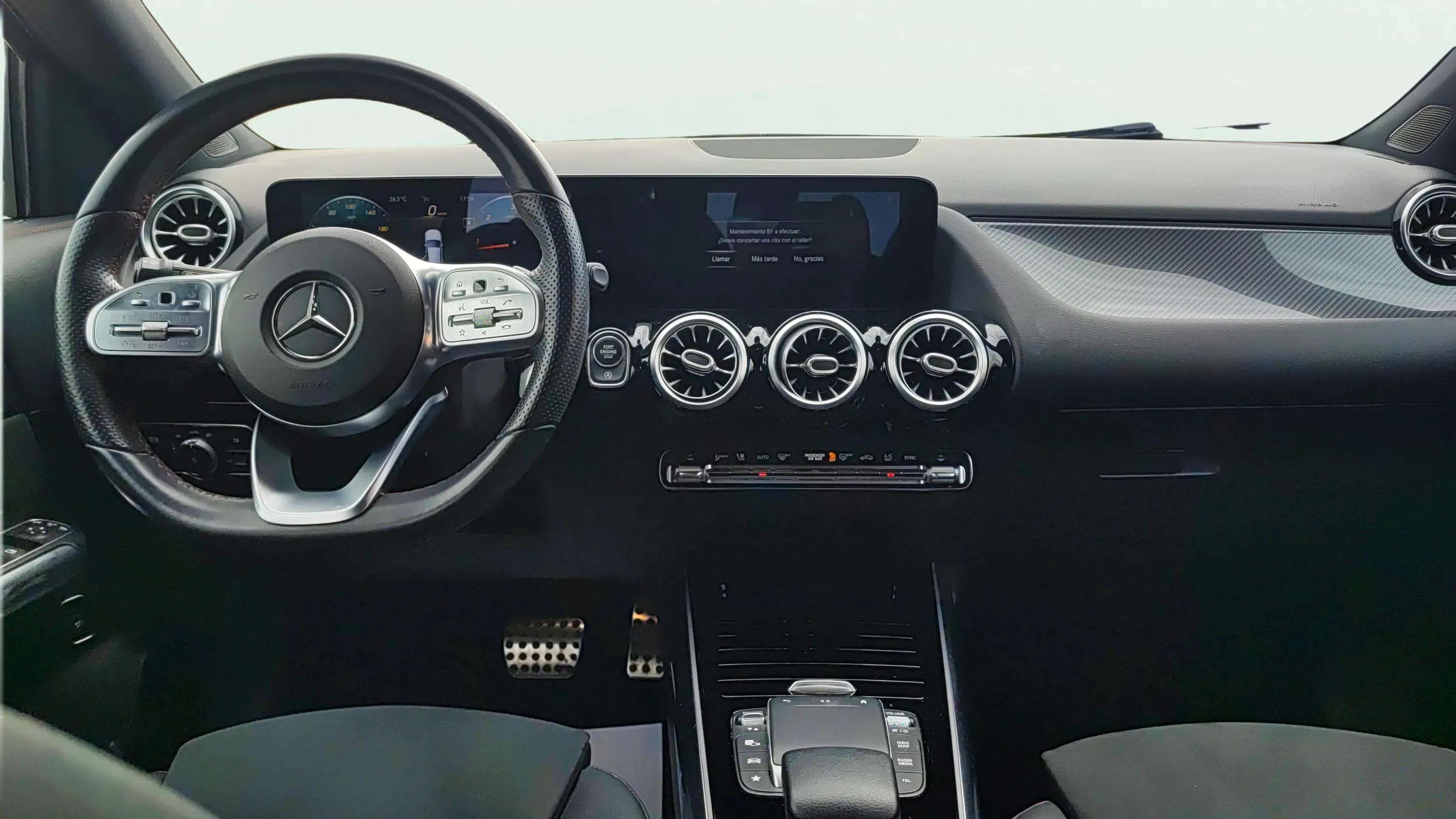 Mercedes-Benz GLA 200 D - foto 11