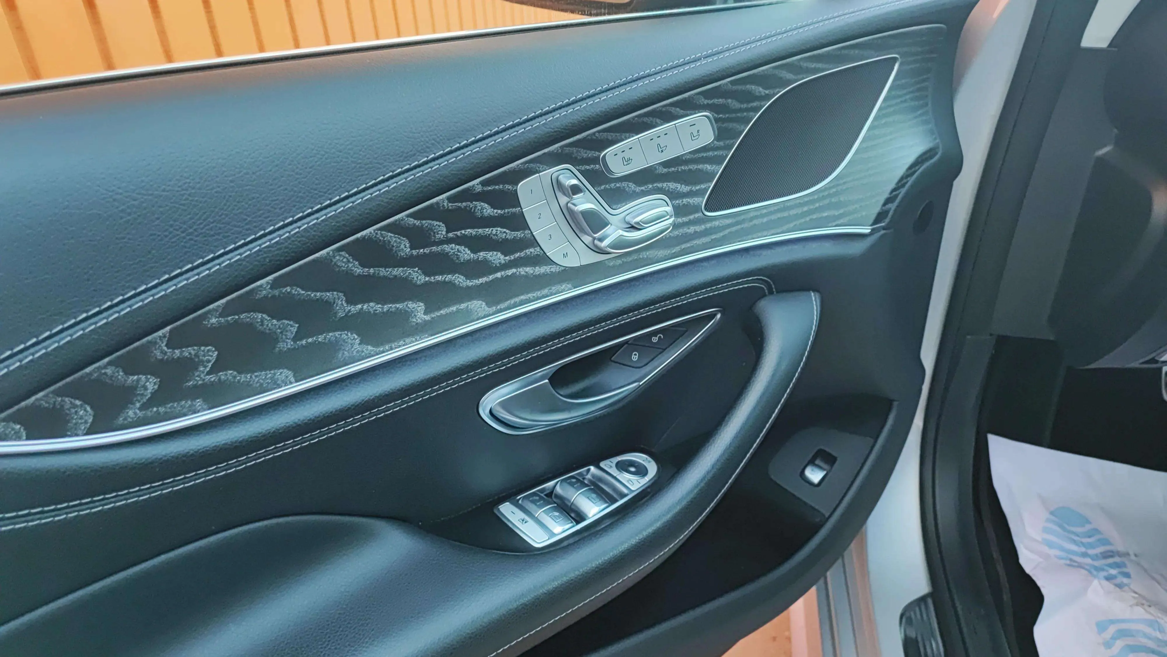 Mercedes-Benz CLS 300 d - foto 16