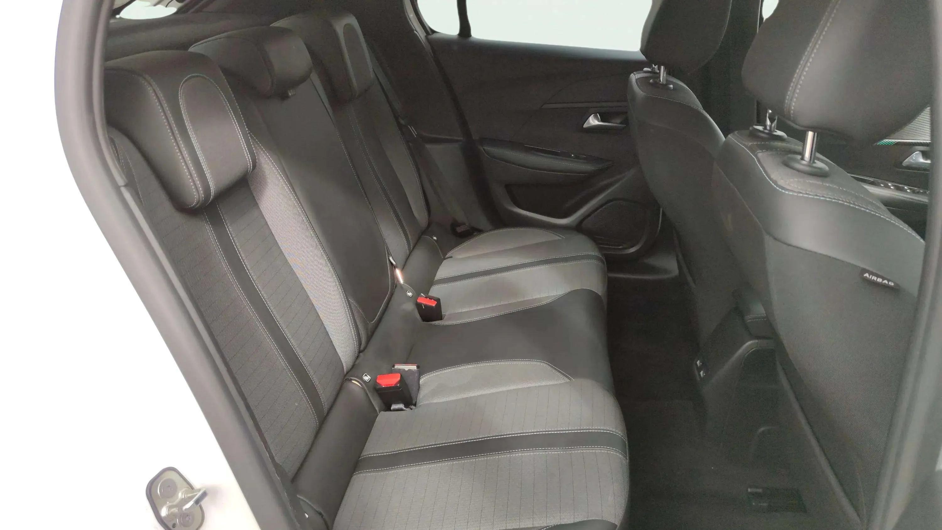 Peugeot 208 PureTech Allure - foto 16