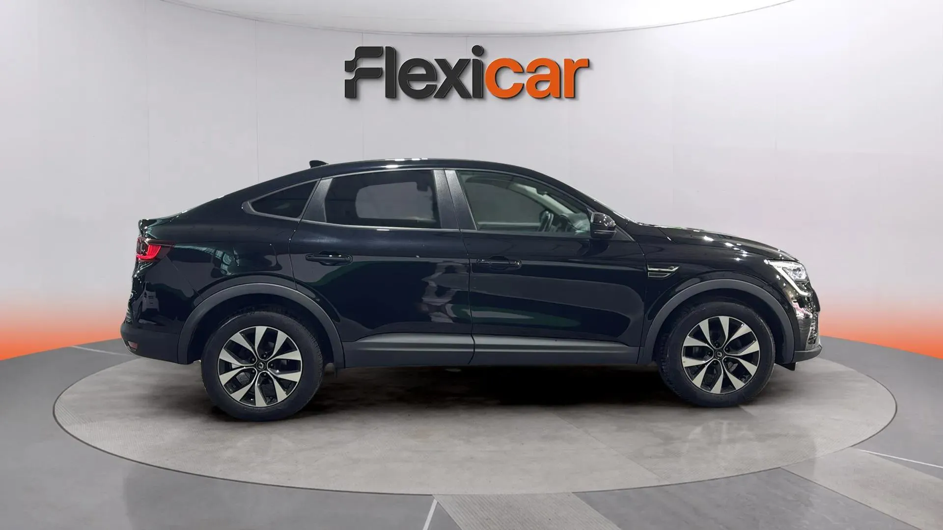 Renault Arkana Evolution TCe EDC mild hybr - foto 8