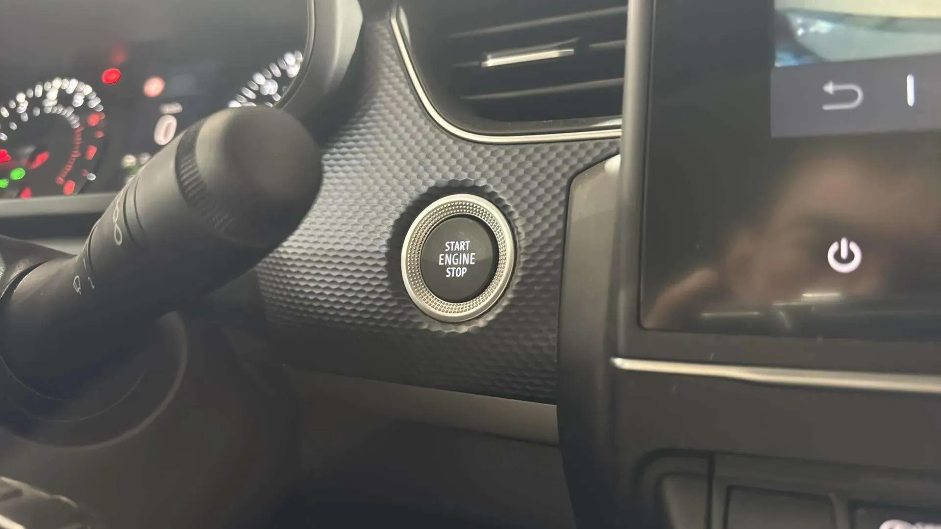 Renault Arkana Evolution TCe EDC mild hybr - foto 18