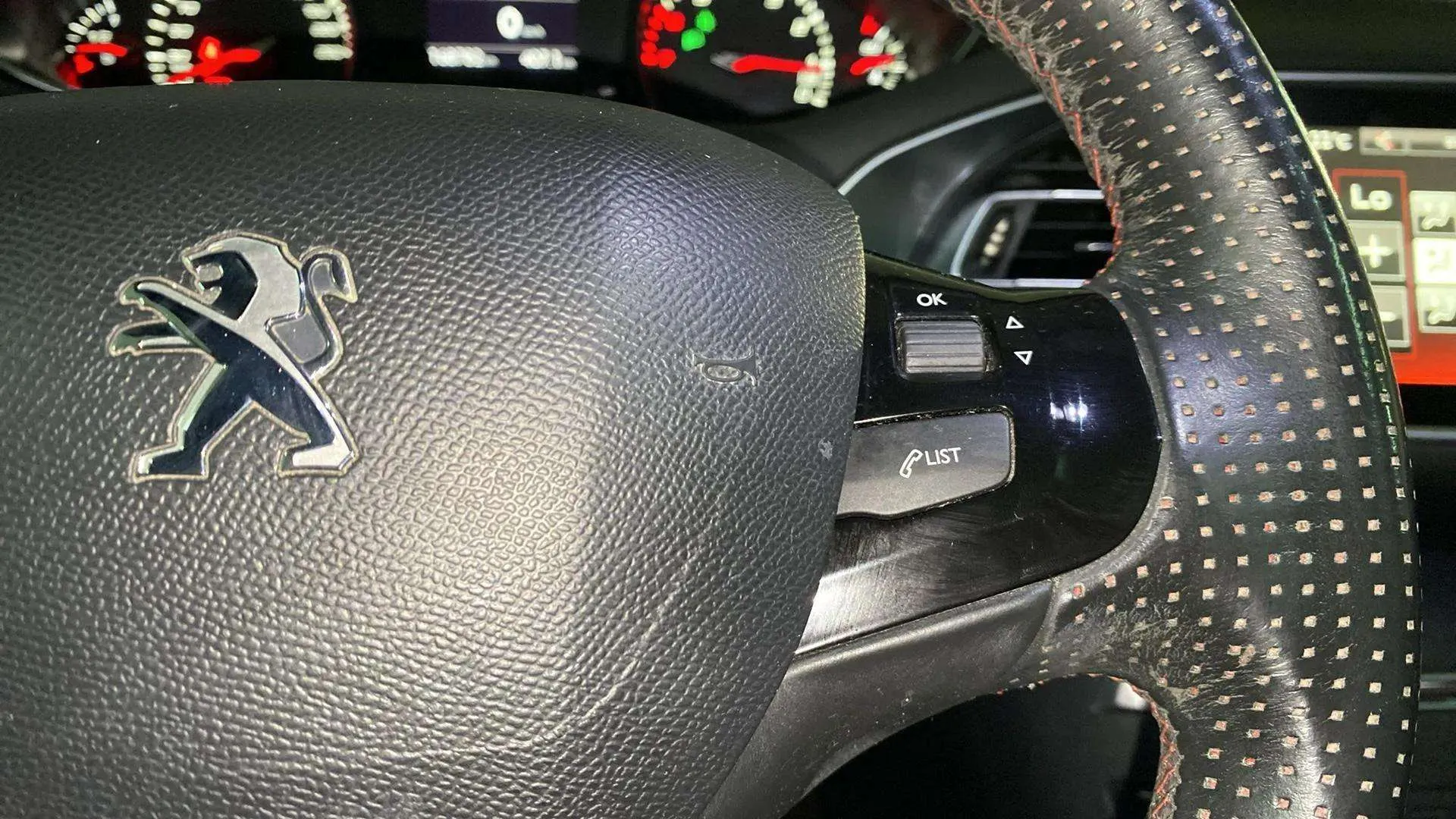 Peugeot 308 GT - foto 11