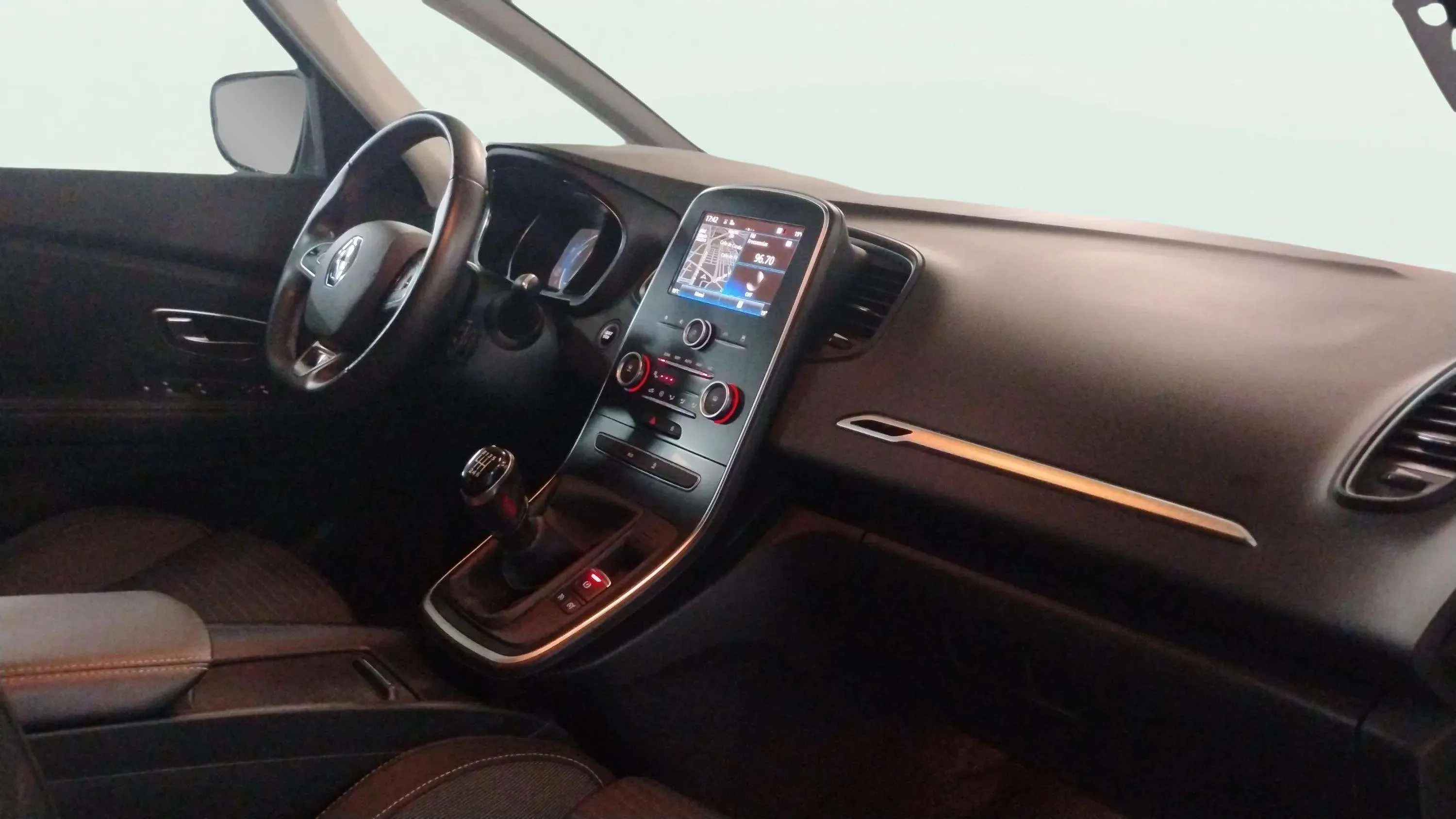 Renault Scénic Intens Energy dCi - foto 12