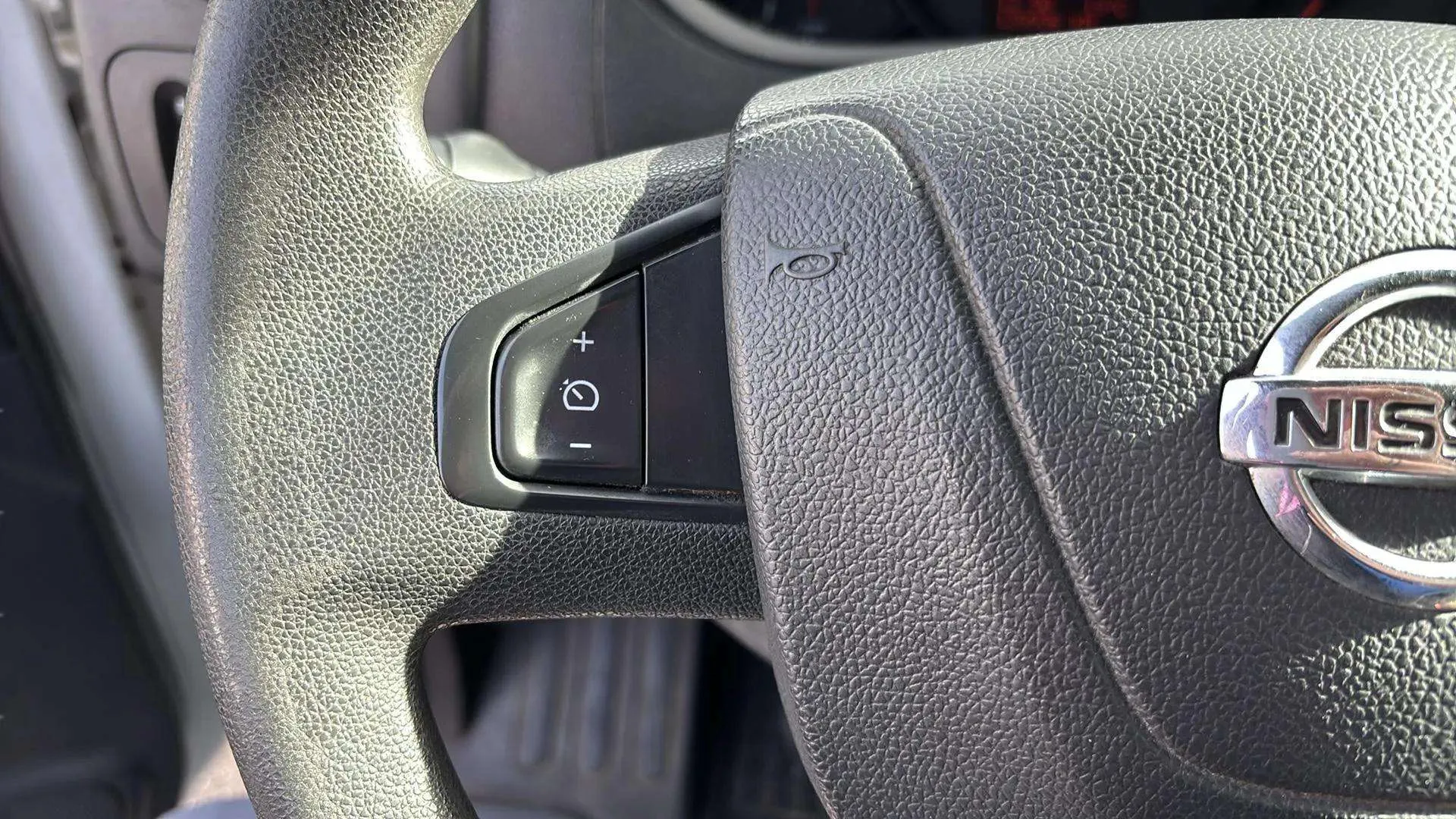 Nissan NV400 - foto 12