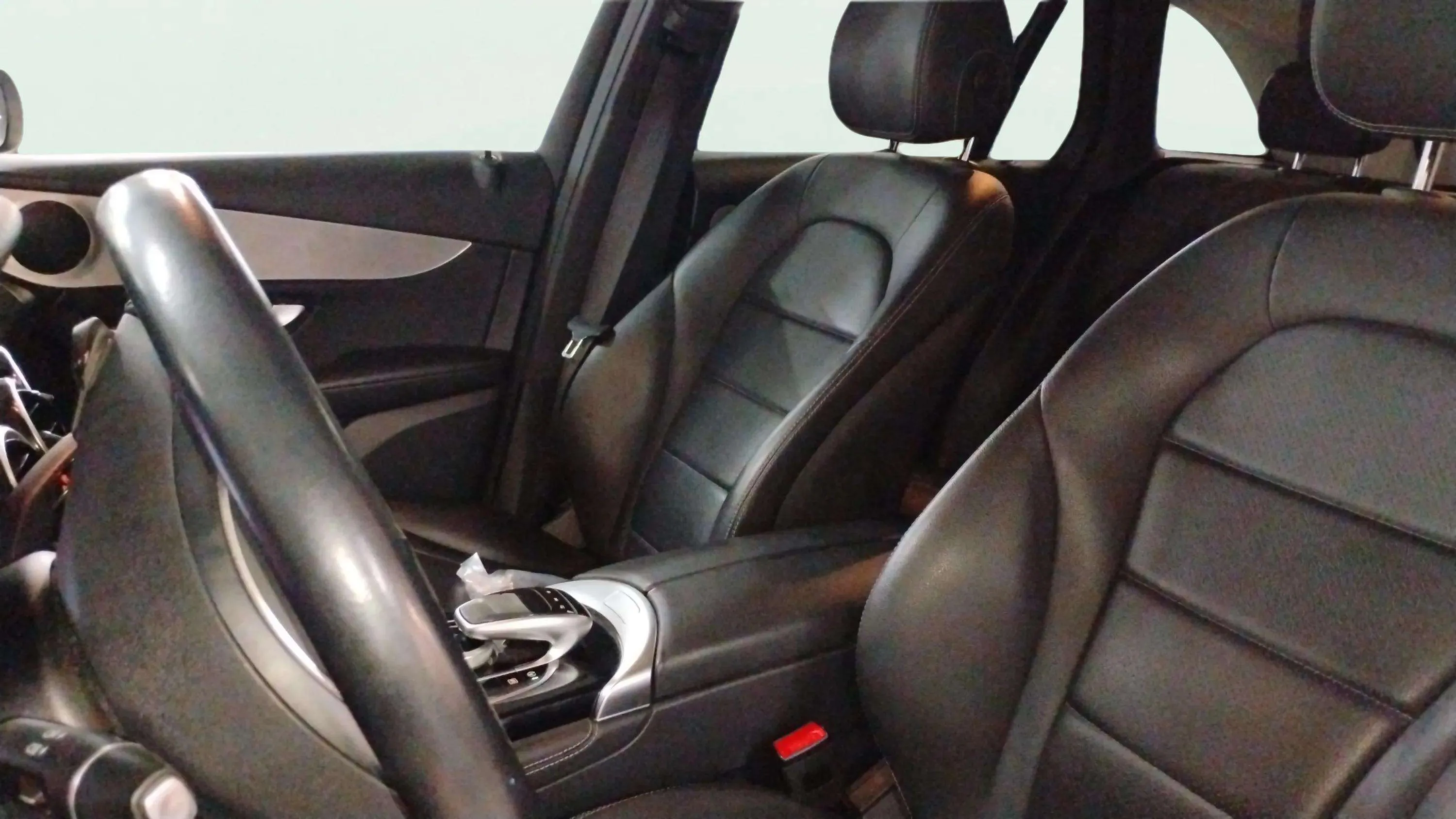 Mercedes-Benz GLC 250 4MATIC - foto 8