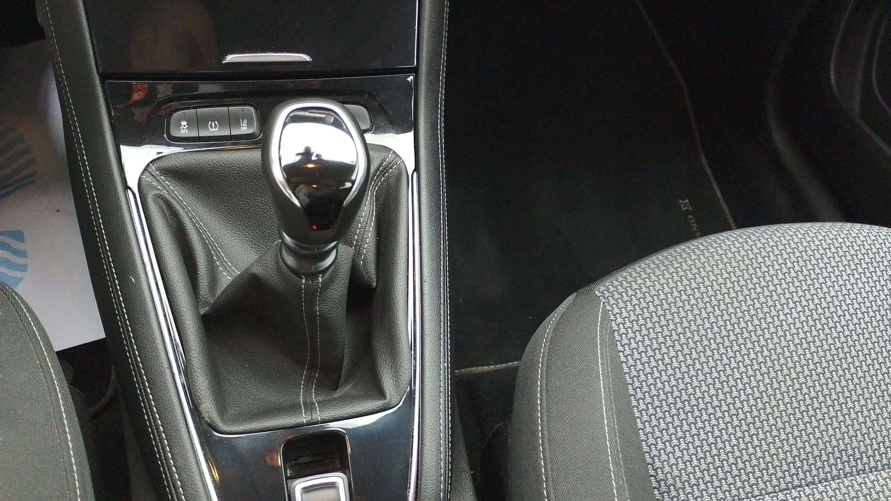 Opel Grandland 1.2 Turbo Design Line - foto 22