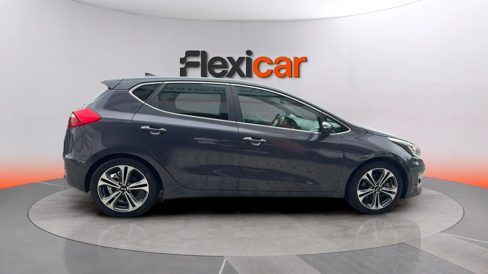 Kia Ceed 1.6 CRDi VGT Drive - foto 8