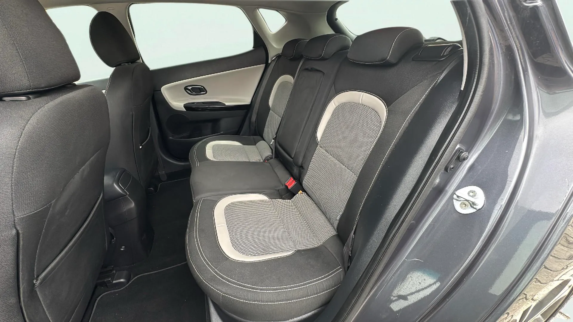 Kia Ceed 1.6 CRDi VGT Drive - foto 14