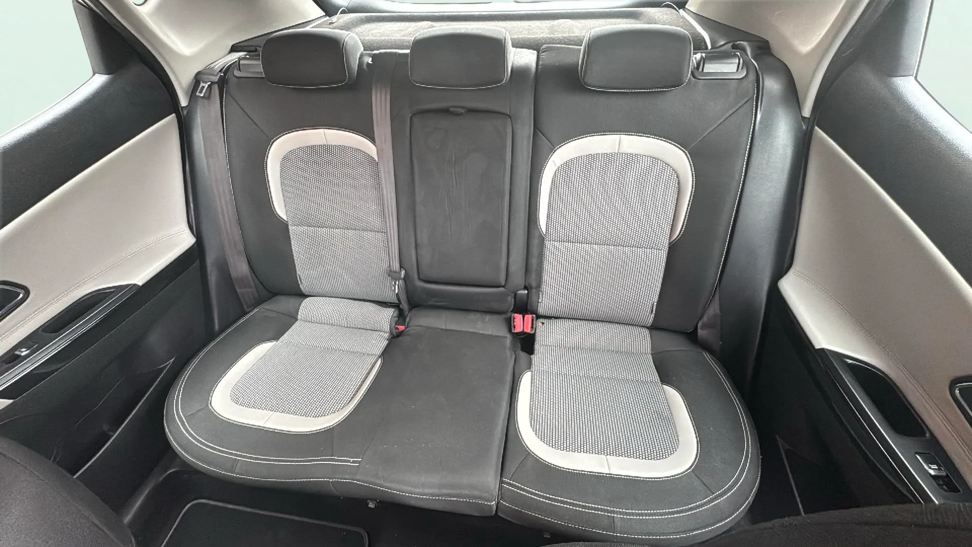 Kia Ceed 1.6 CRDi VGT Drive - foto 15