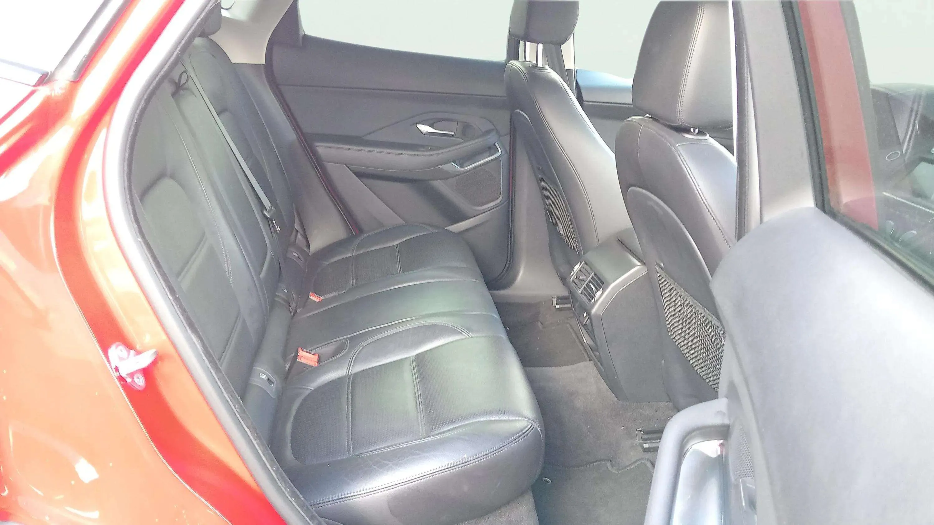 Jaguar E-Pace 2.0D S 4WD - foto 20