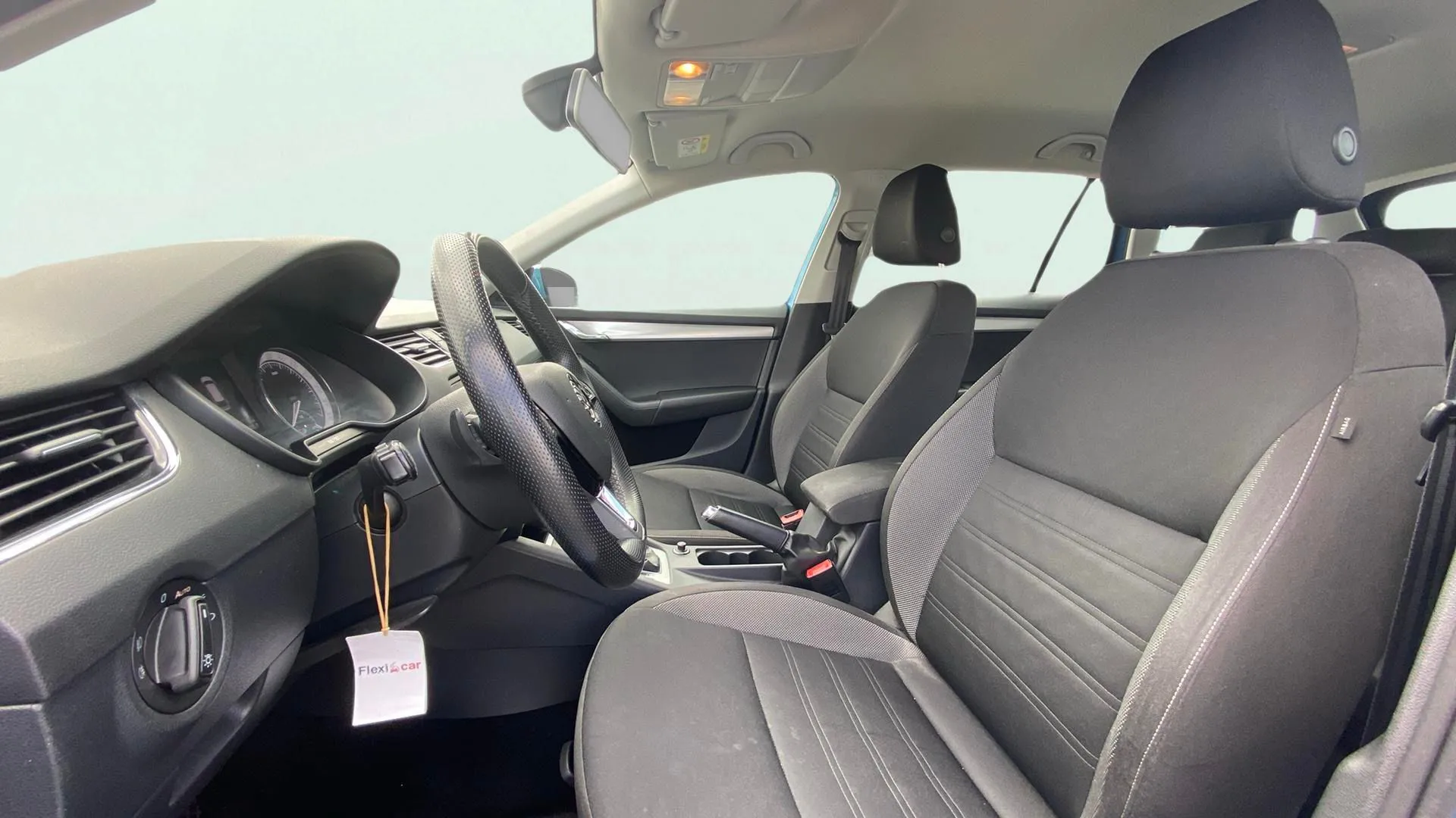 Škoda Octavia Combi 1.0 TSI DSG Like - foto 17