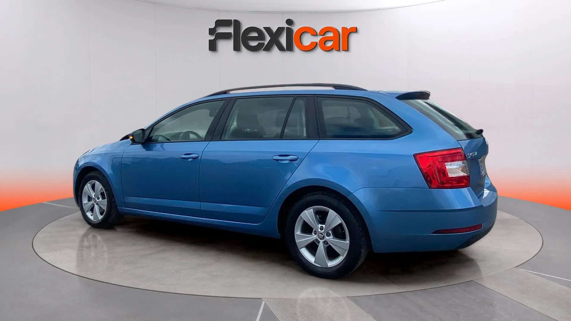 Škoda Octavia Combi 1.0 TSI DSG Like - foto 8