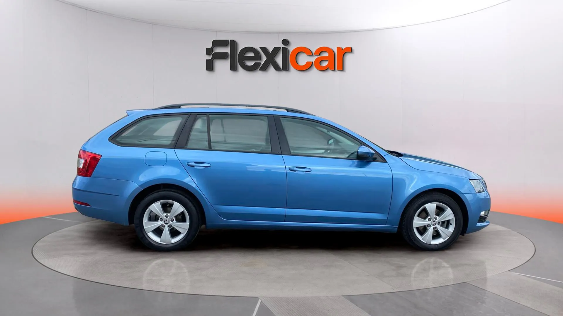 Škoda Octavia Combi 1.0 TSI DSG Like - foto 4
