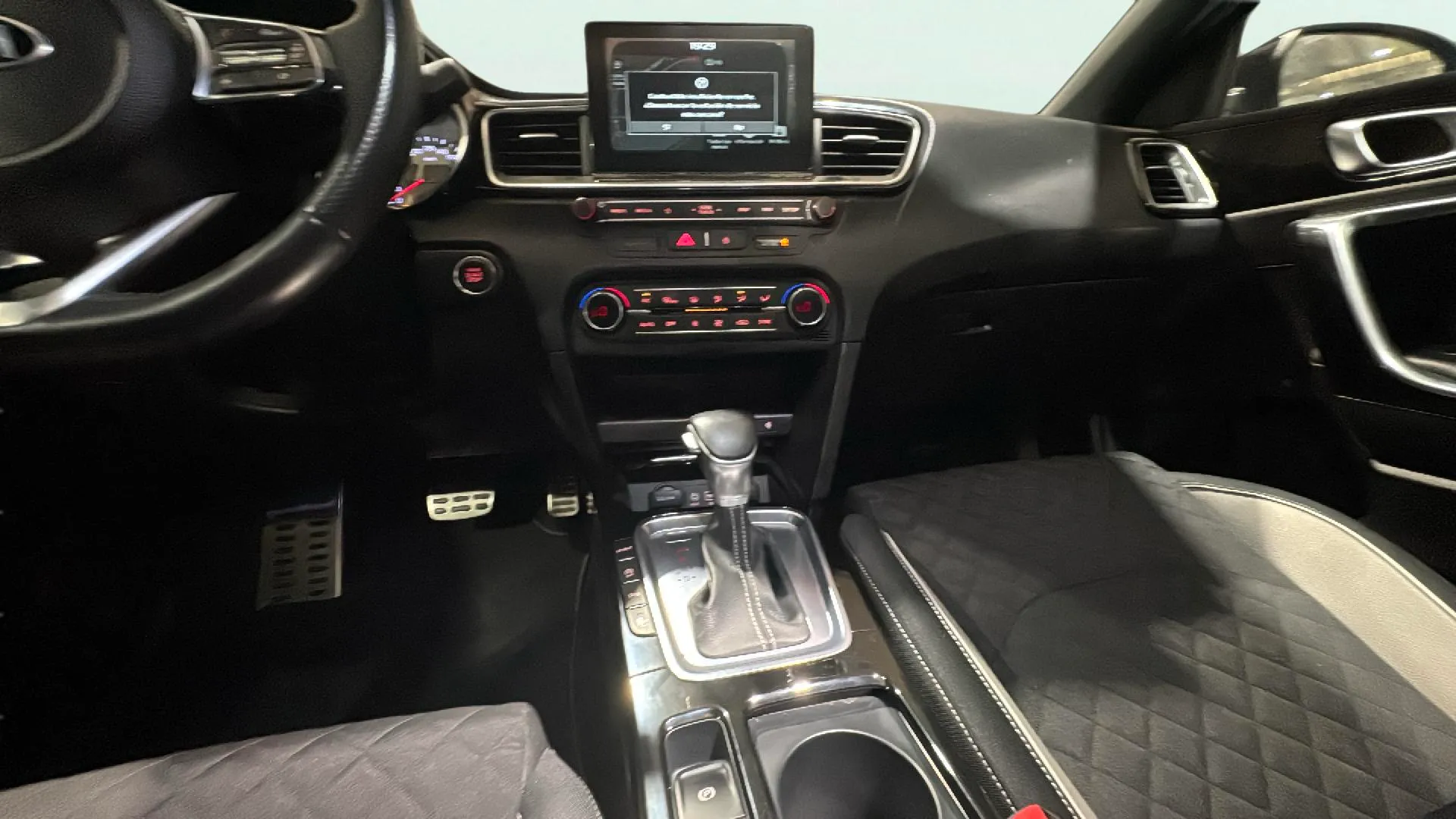 Kia Ceed 1.4 T-GDi GT Line DCT - foto 9