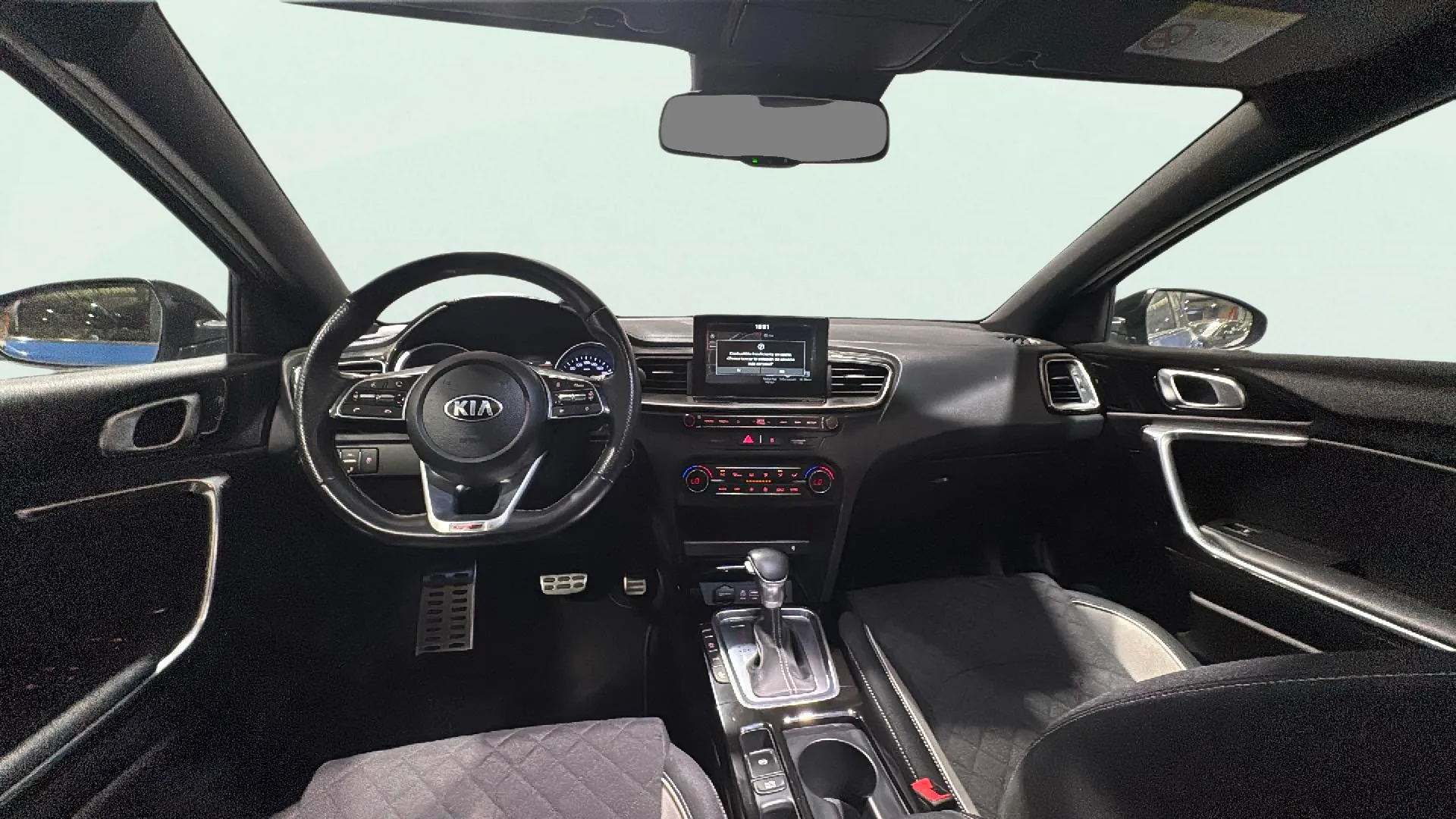 Kia Ceed 1.4 T-GDi GT Line DCT - foto 17