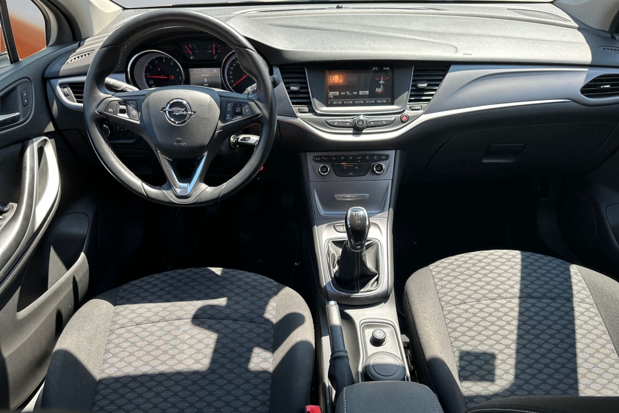 Opel Astra 1.0 Turbo Selective - foto 12
