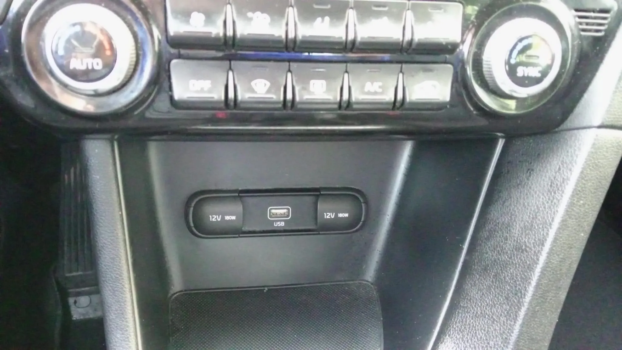 Kia Sportage 1.6 MHEV Drive Plus 4x2 - foto 30