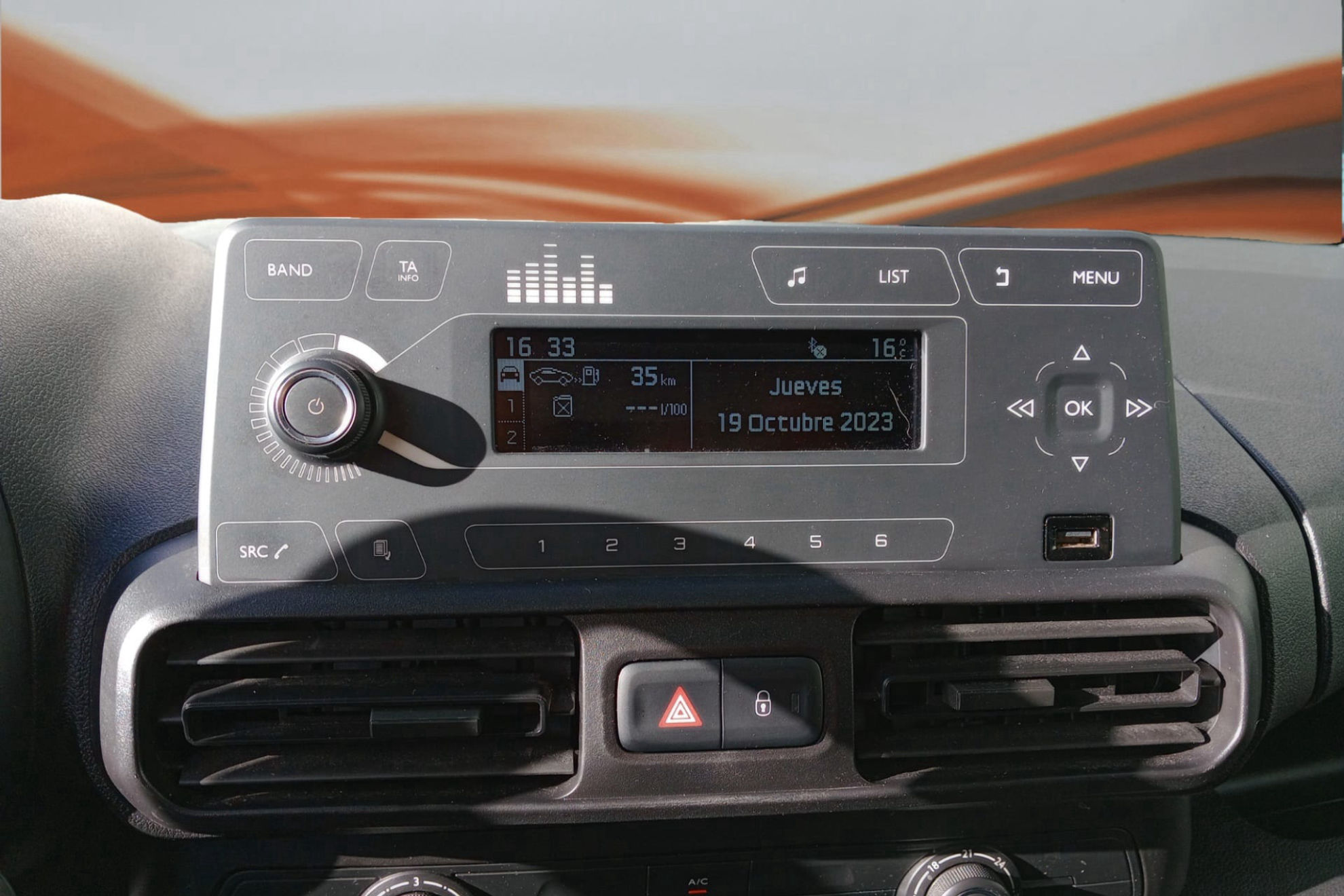 Citroën Berlingo Talla M BlueHDi Control - foto 14