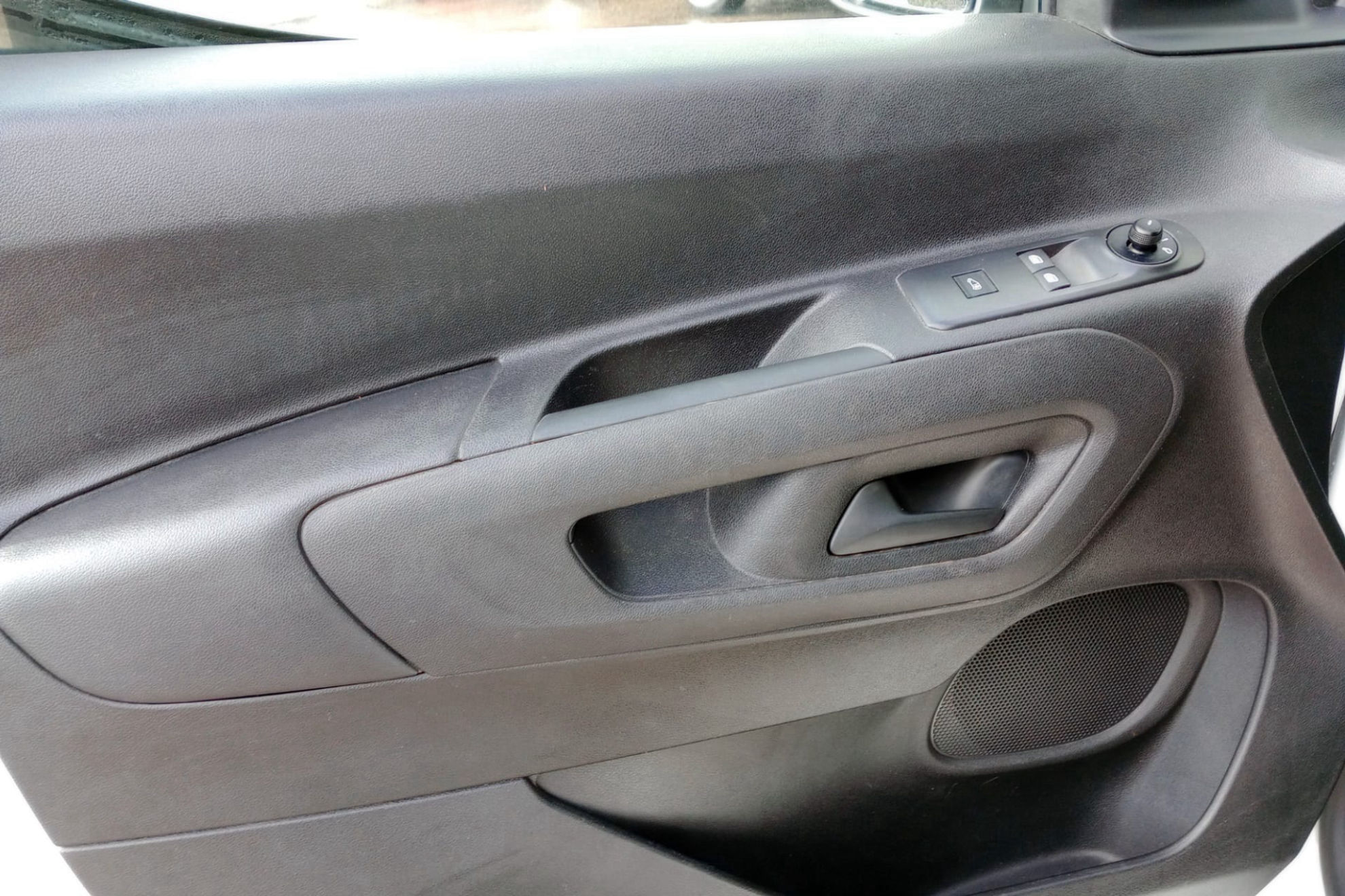 Citroën Berlingo Talla M BlueHDi Control - foto 23