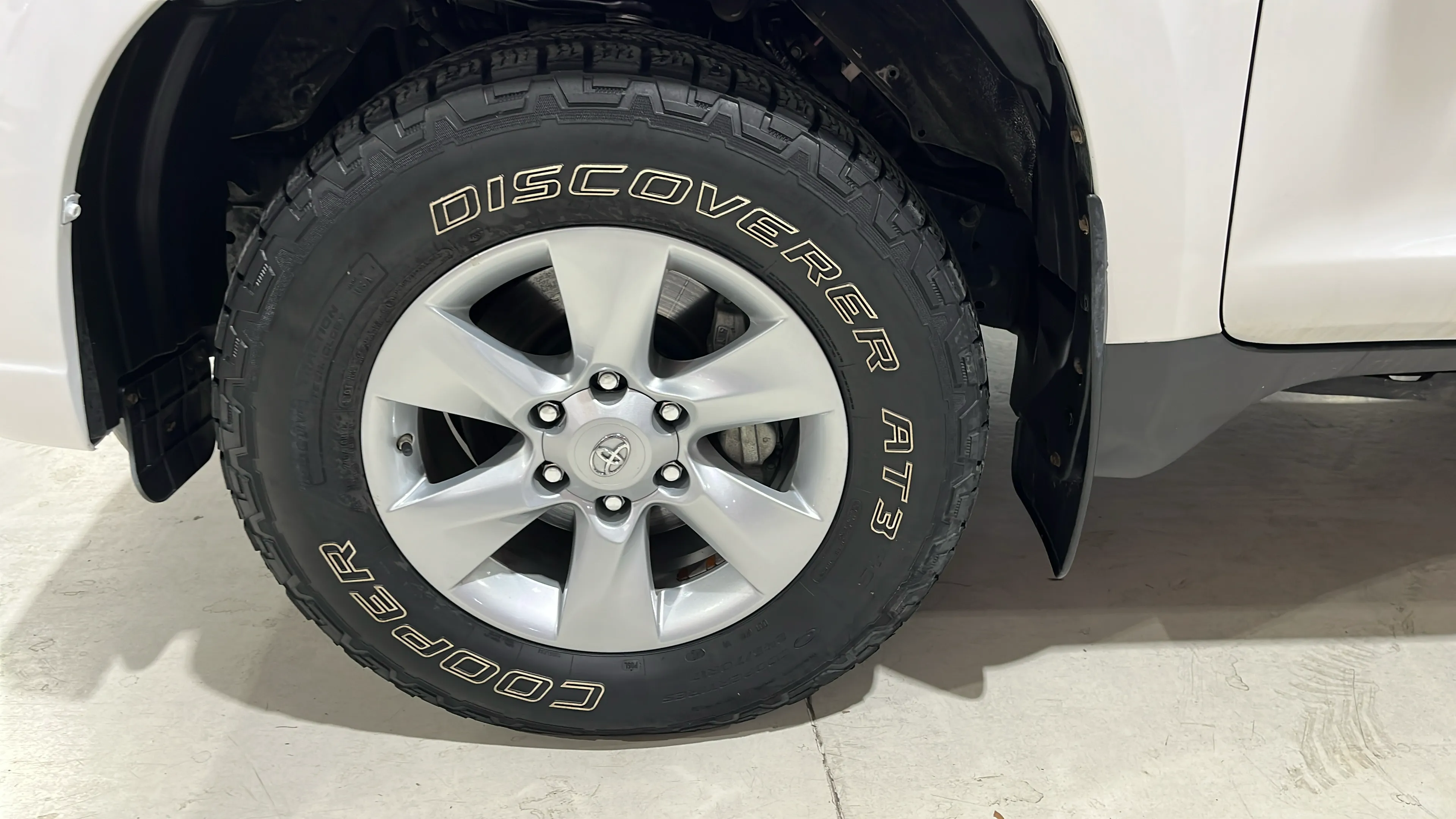 Toyota Land Cruiser 2.8 D-4D GX - foto 29