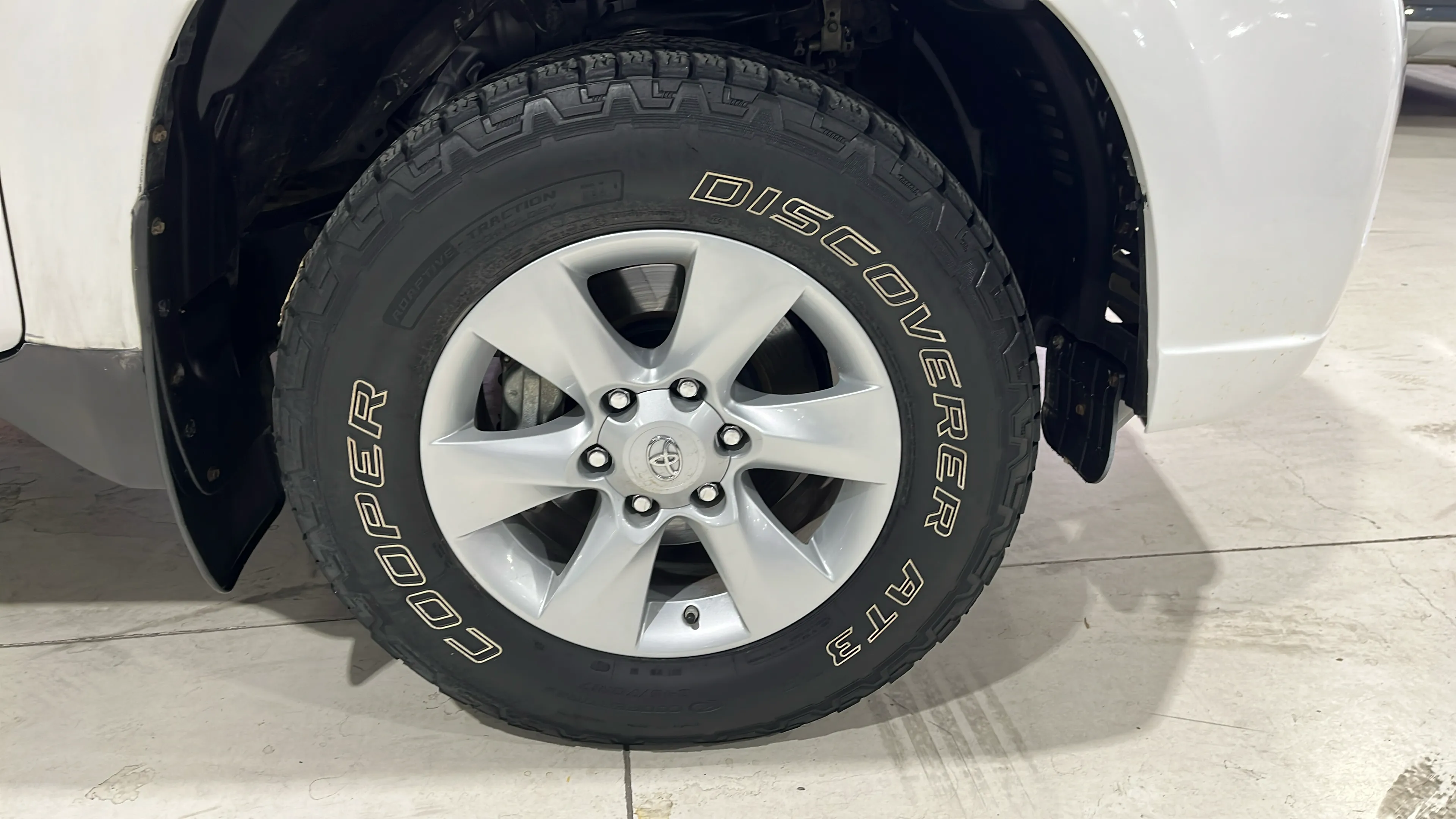 Toyota Land Cruiser 2.8 D-4D GX - foto 30