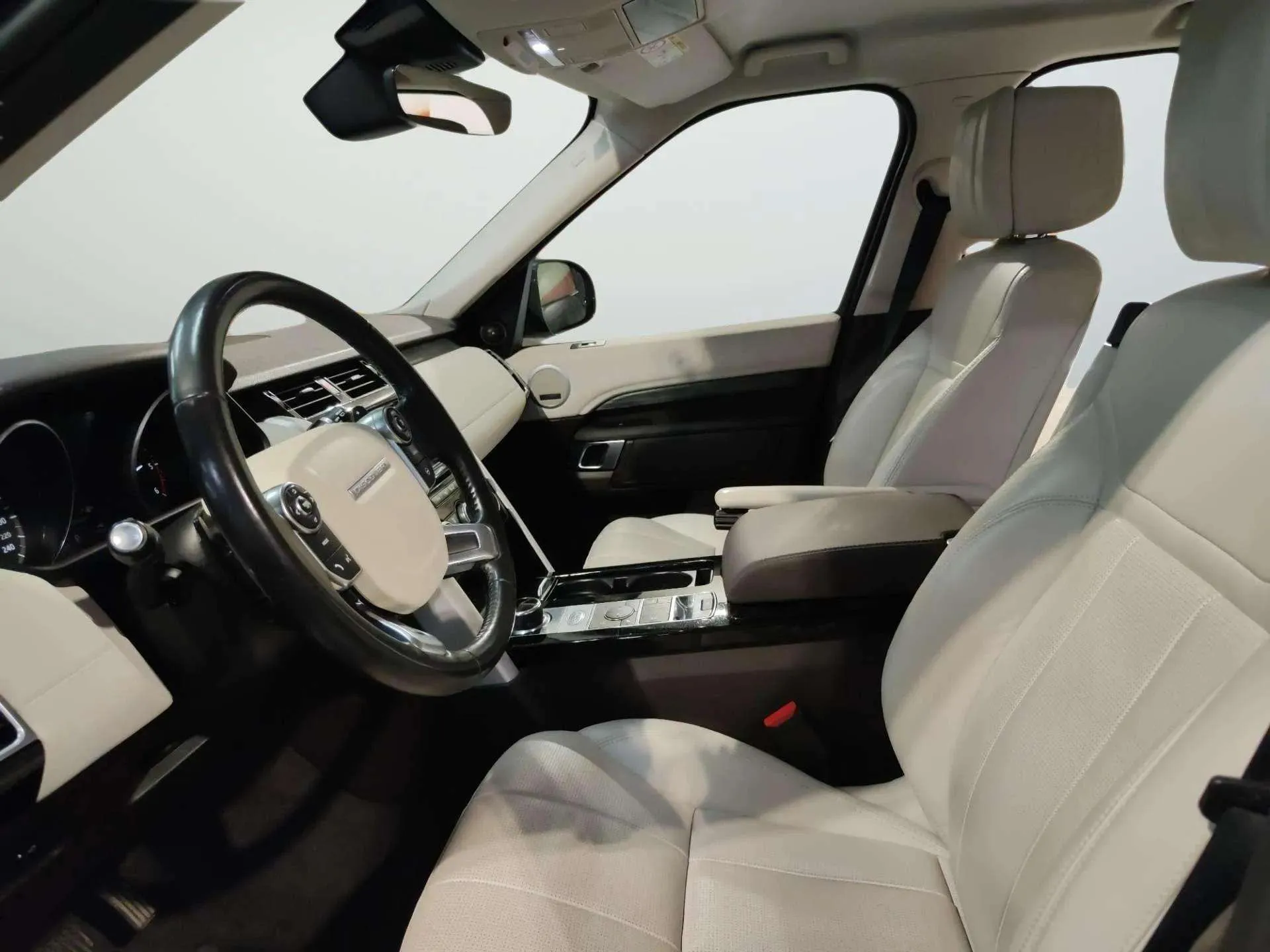 Land Rover Discovery 2.0 I4 TD4 SE - foto 17