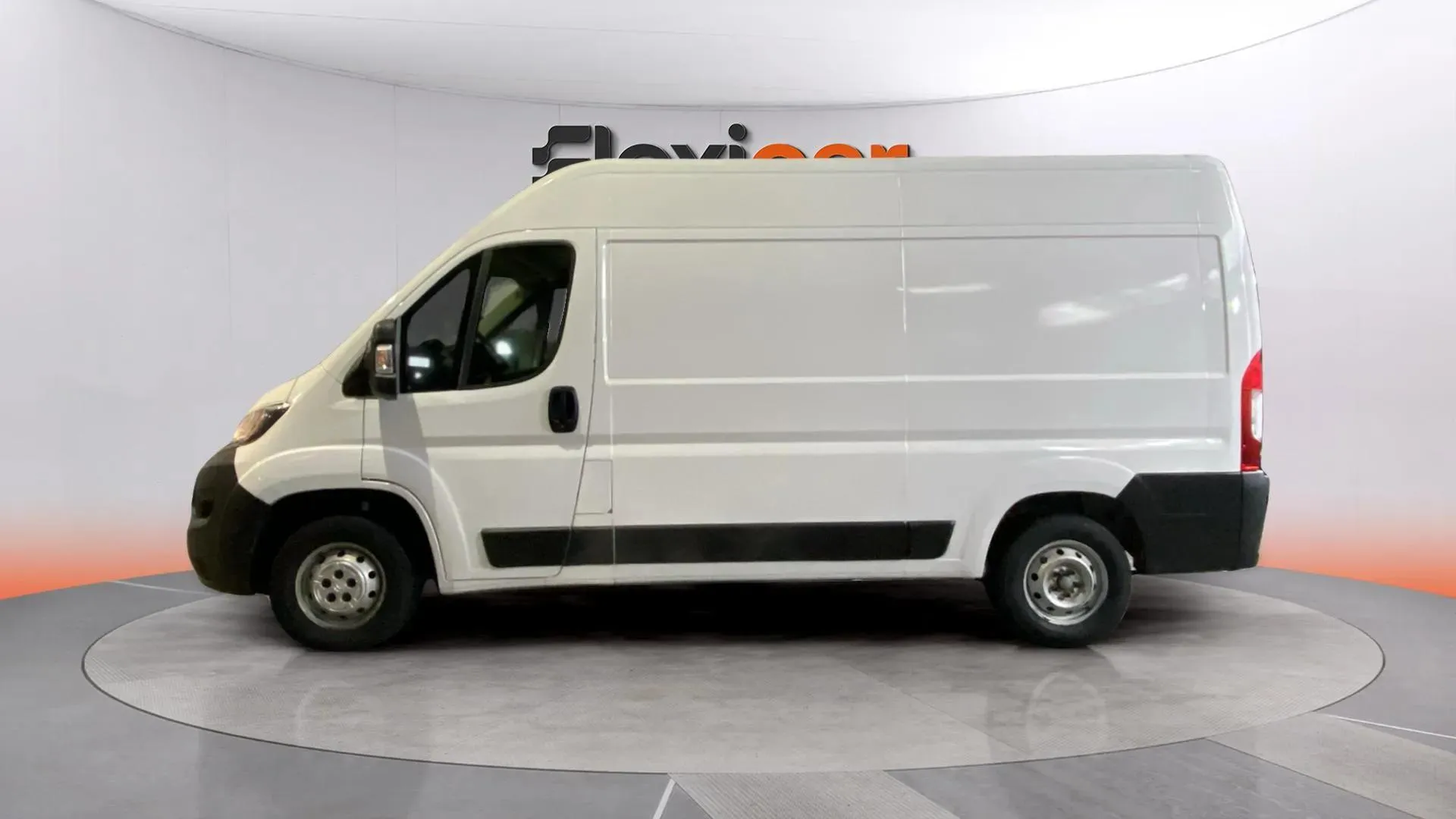 Citroën Jumper BlueHDi Furgón 33L2H2 - foto 10