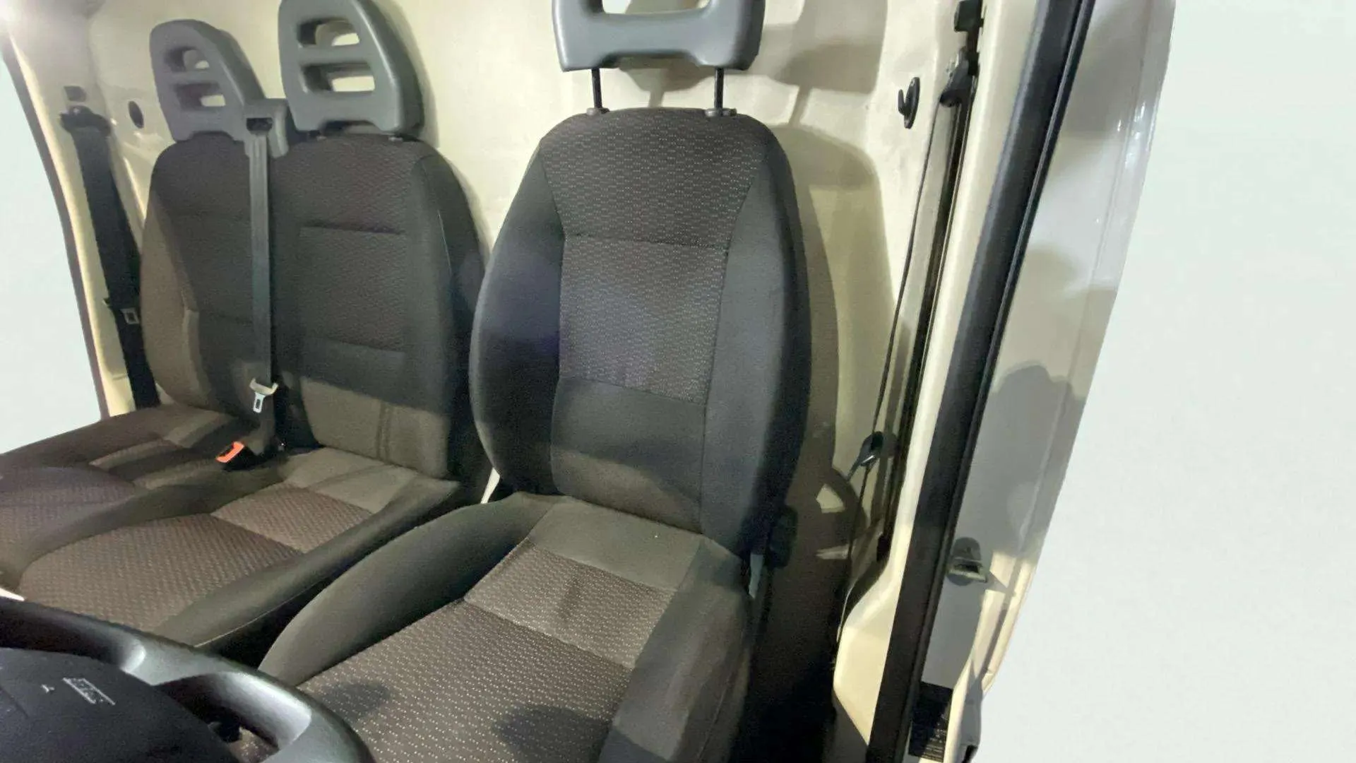Citroën Jumper BlueHDi Furgón 33L2H2 - foto 30
