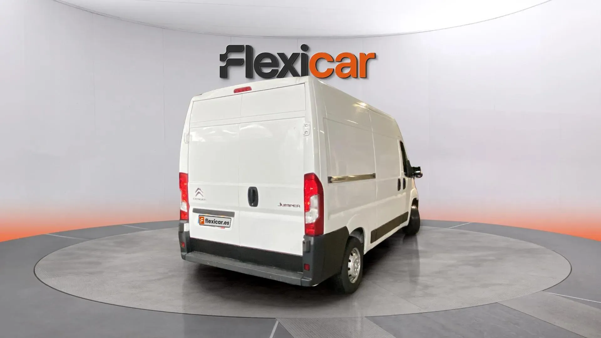 Citroën Jumper BlueHDi Furgón 33L2H2 - foto 5