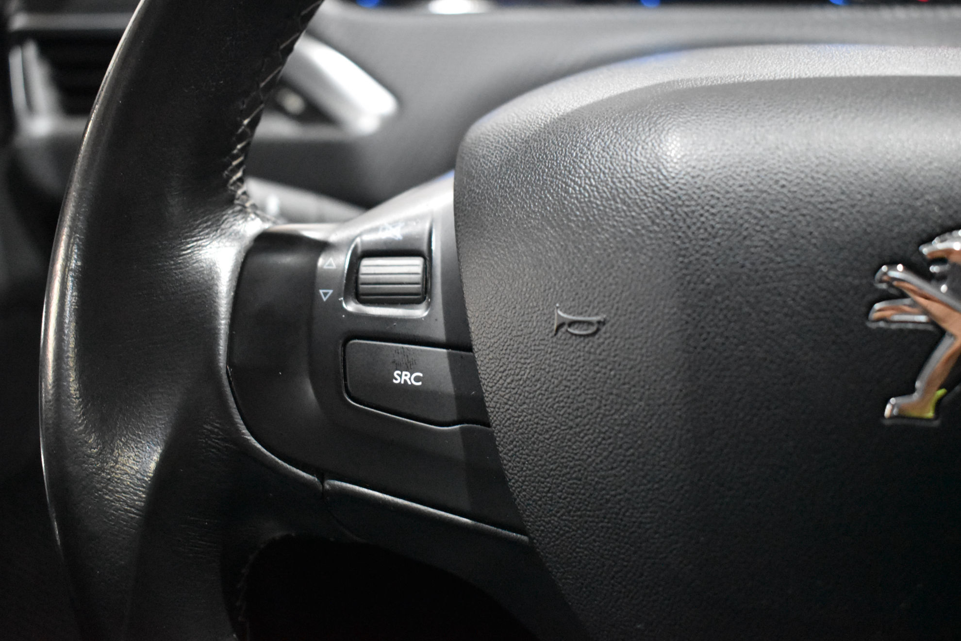 Peugeot 2008 Active 1.6 BlueHDi 100 - foto 18