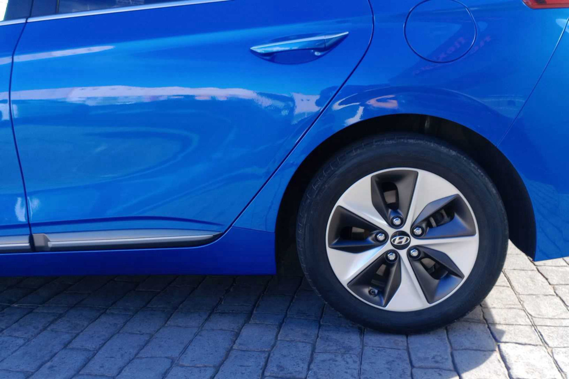 Hyundai Ioniq EV Tecno - foto 18