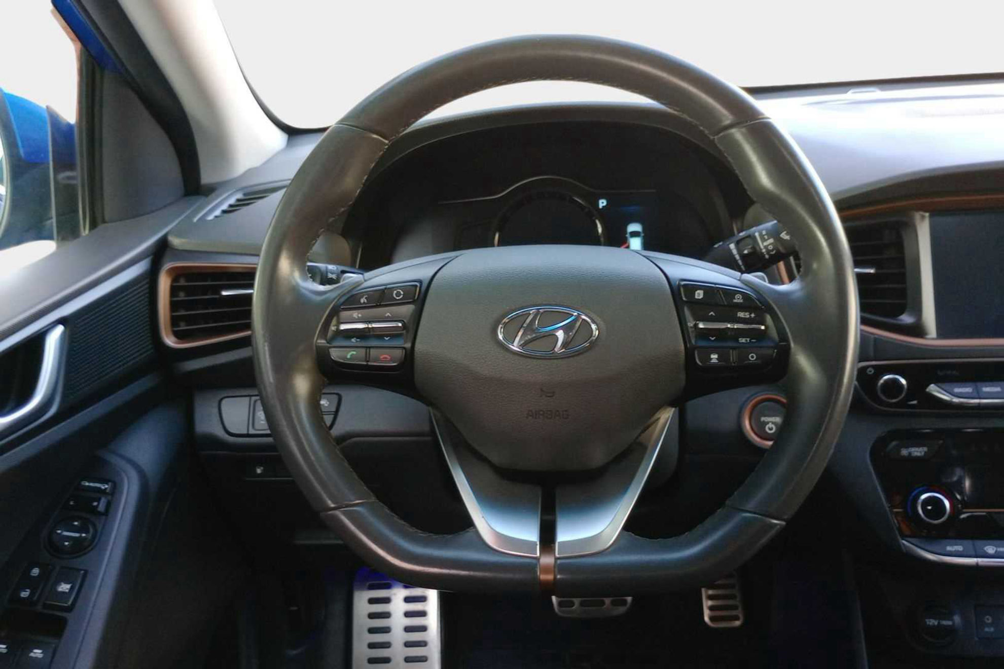 Hyundai Ioniq EV Tecno - foto 11
