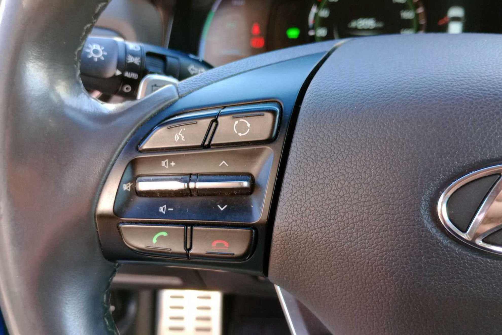 Hyundai Ioniq EV Tecno - foto 21