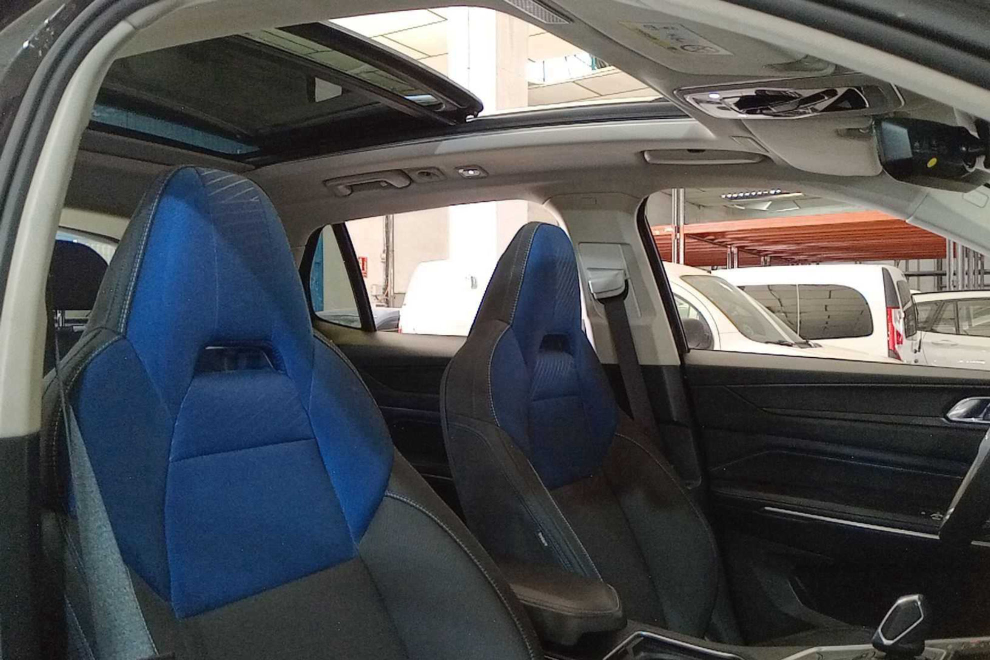 Lynk & Co 01 1.5 PHEV - foto 16