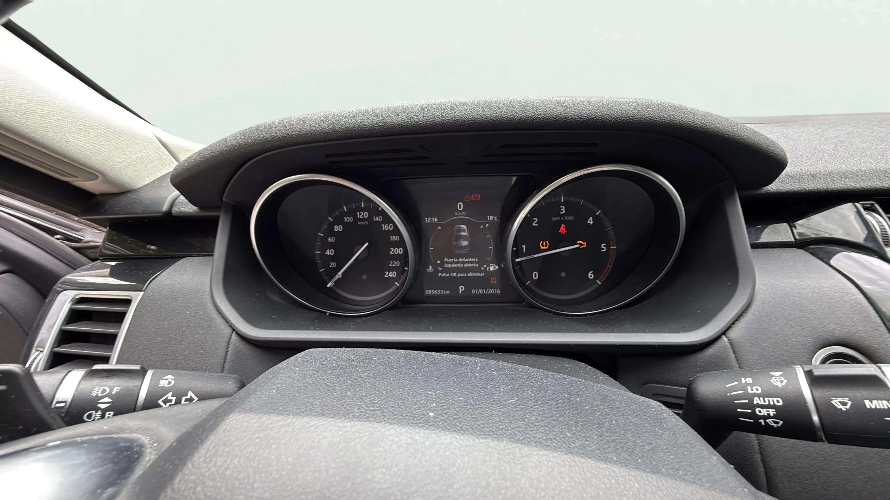 Land Rover Discovery 2.0 I4 TD4 SE - foto 13
