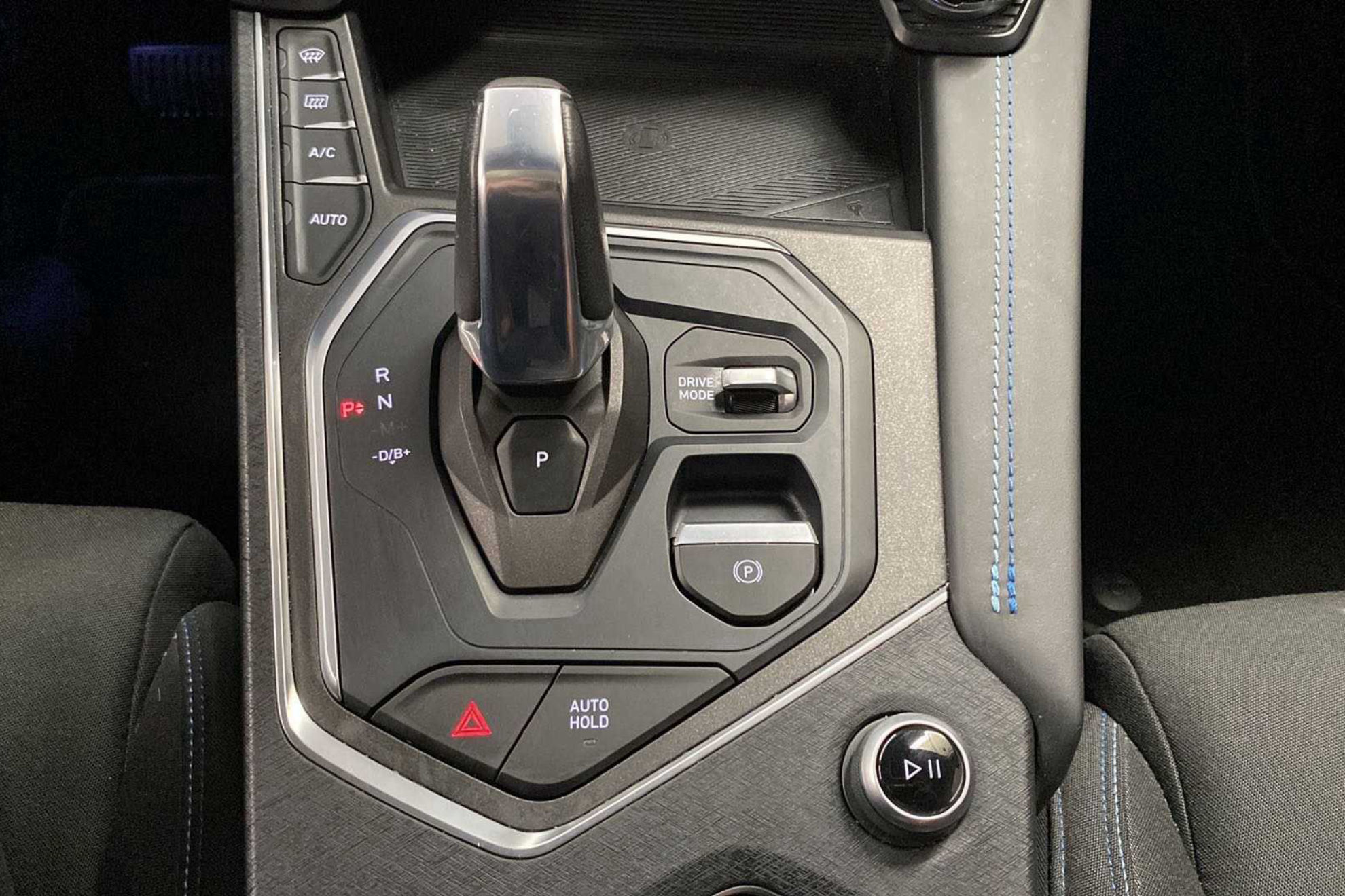 Lynk & Co 01 1.5 PHEV - foto 12