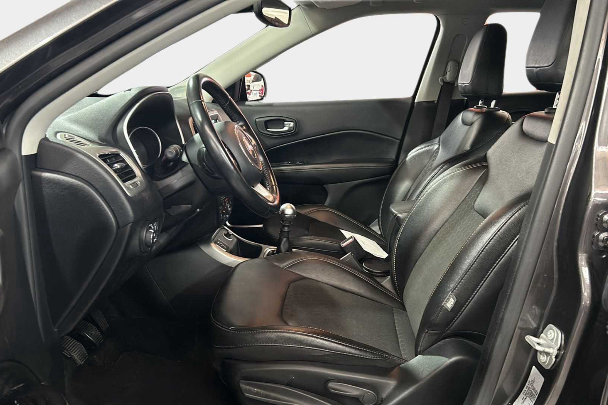 Jeep Compass 1.6 Mjet Longitude 4x2 - foto 10