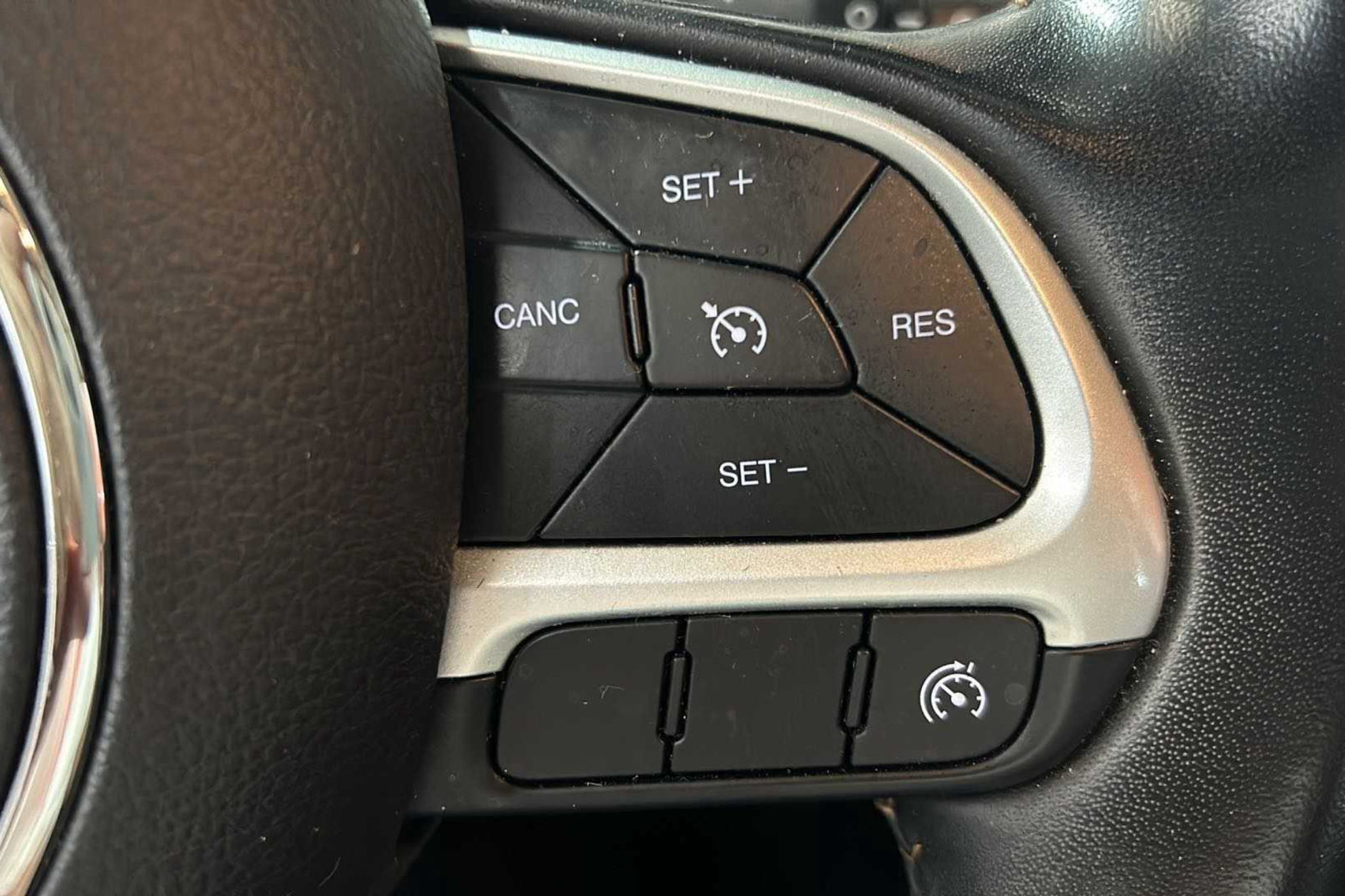 Jeep Compass 1.6 Mjet Longitude 4x2 - foto 20
