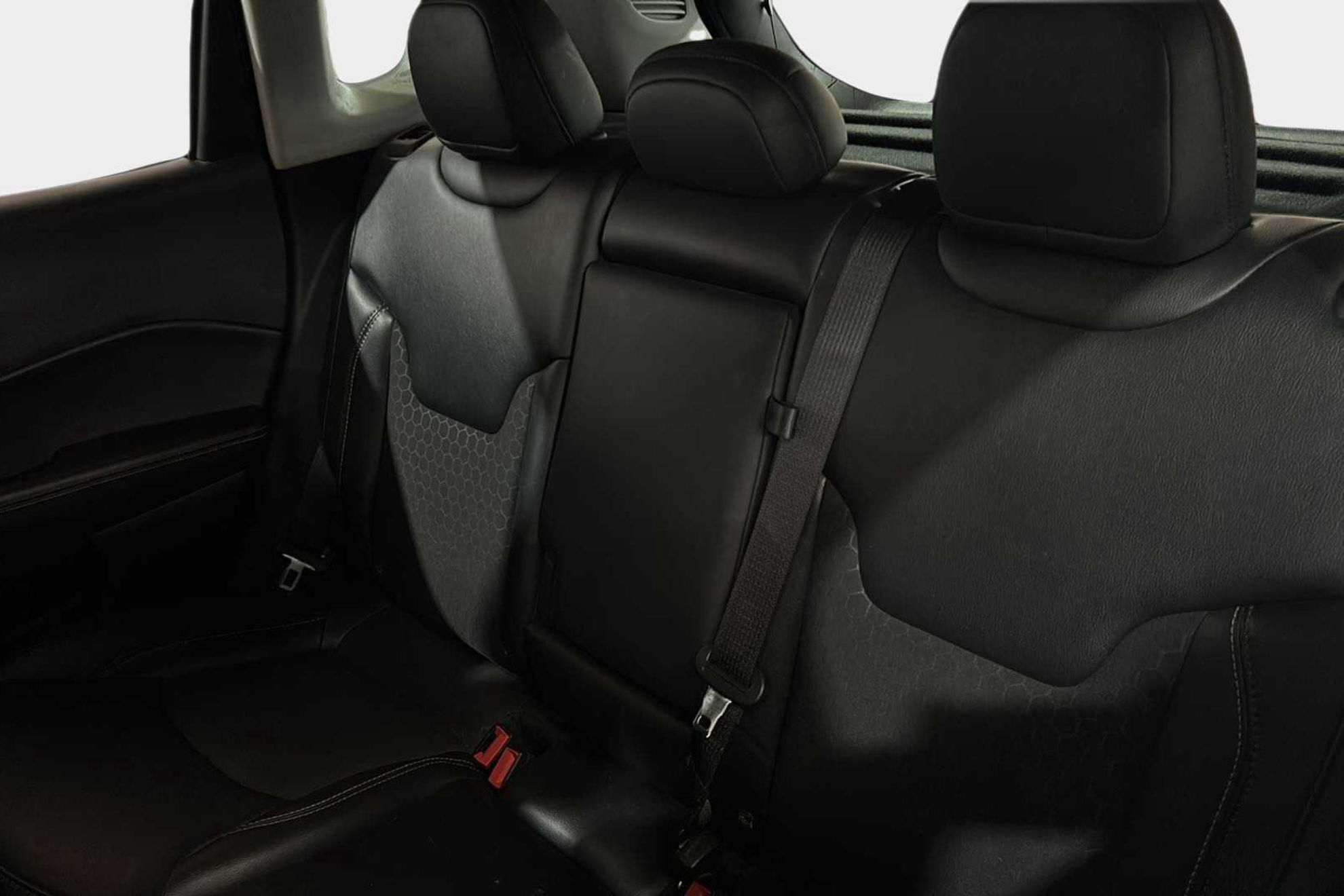 Jeep Compass 1.6 Mjet Longitude 4x2 - foto 12