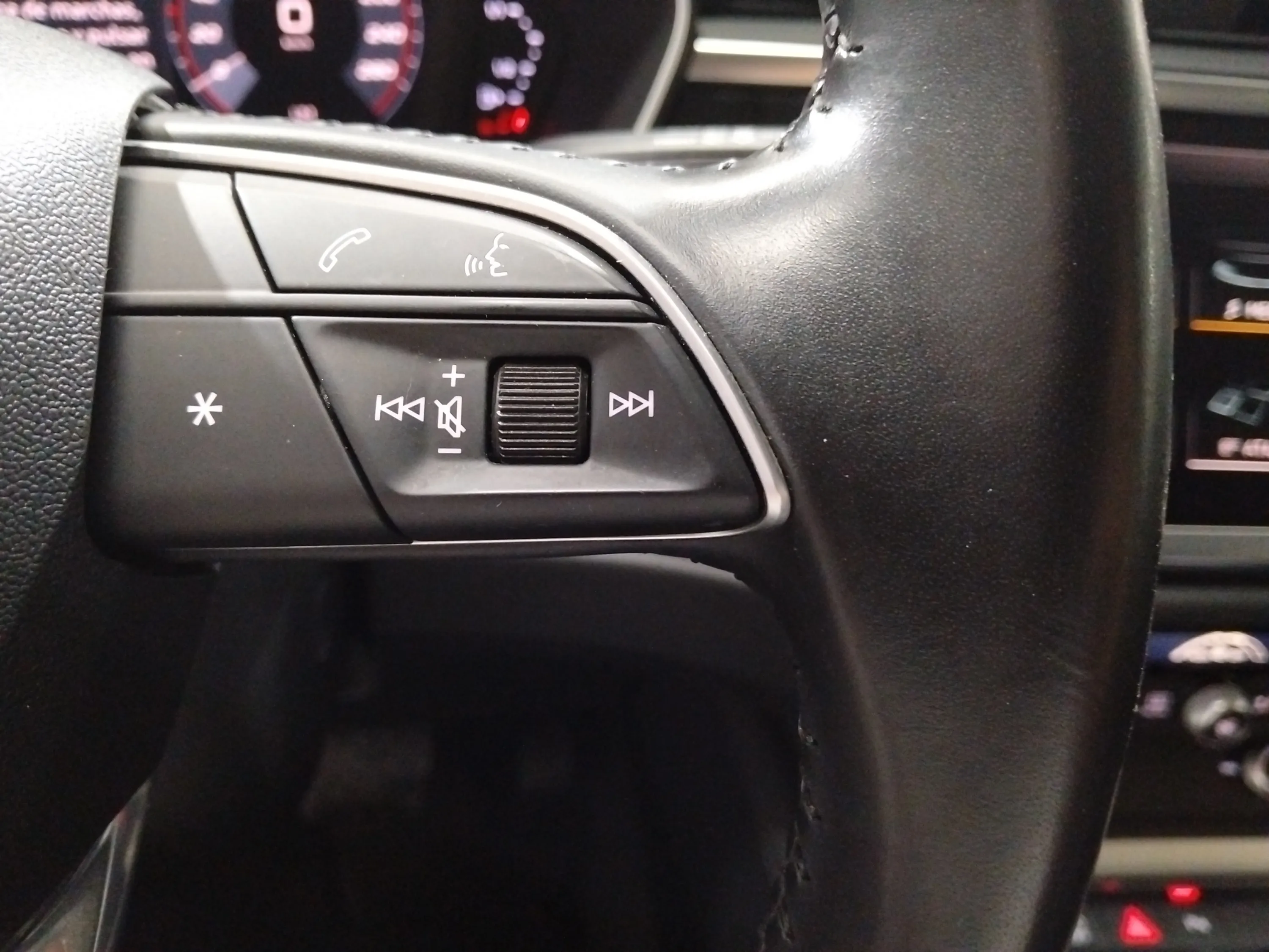 Audi Q3 40 TFSI S tronic quattro - foto 24