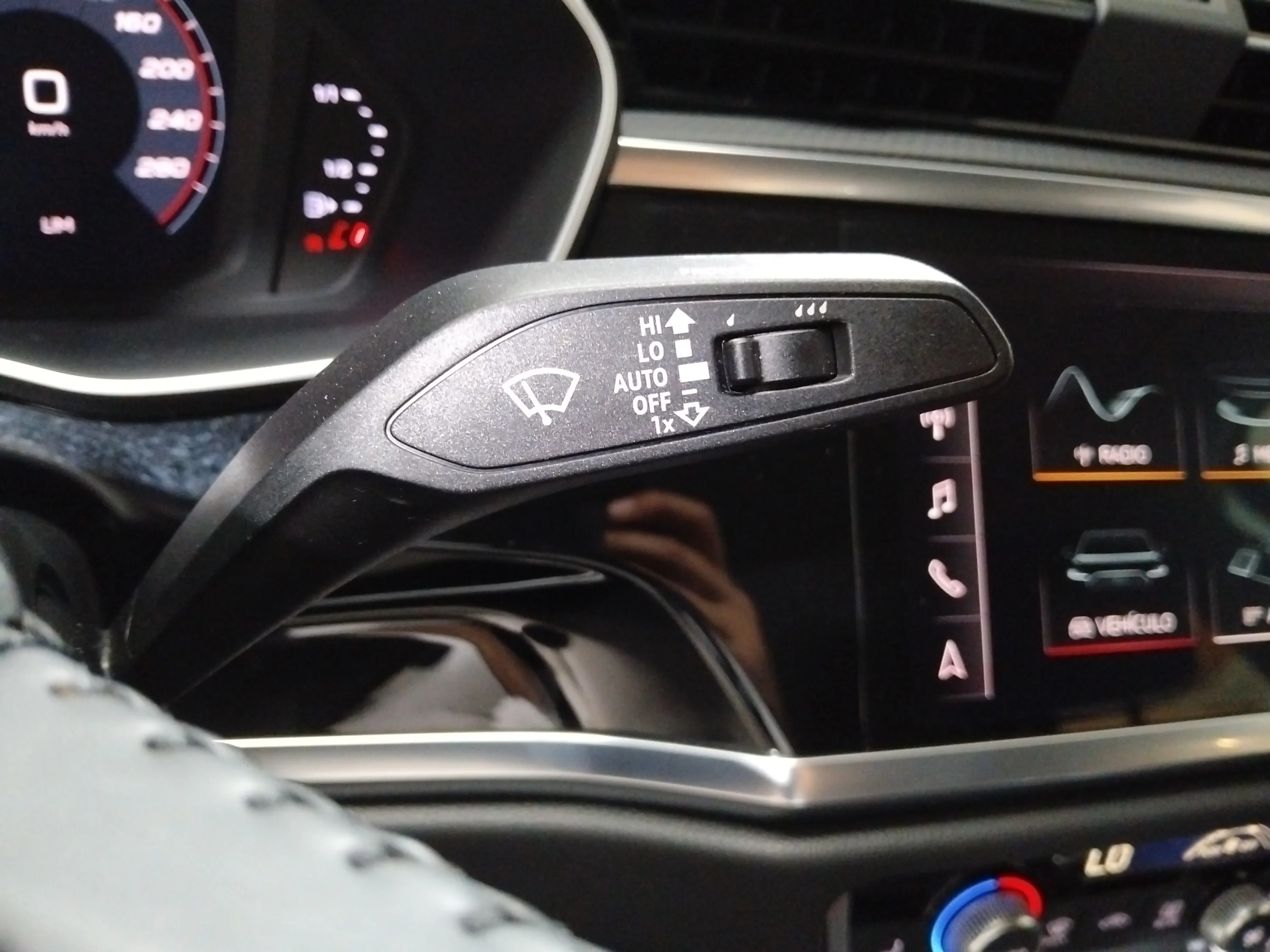 Audi Q3 40 TFSI S tronic quattro - foto 26