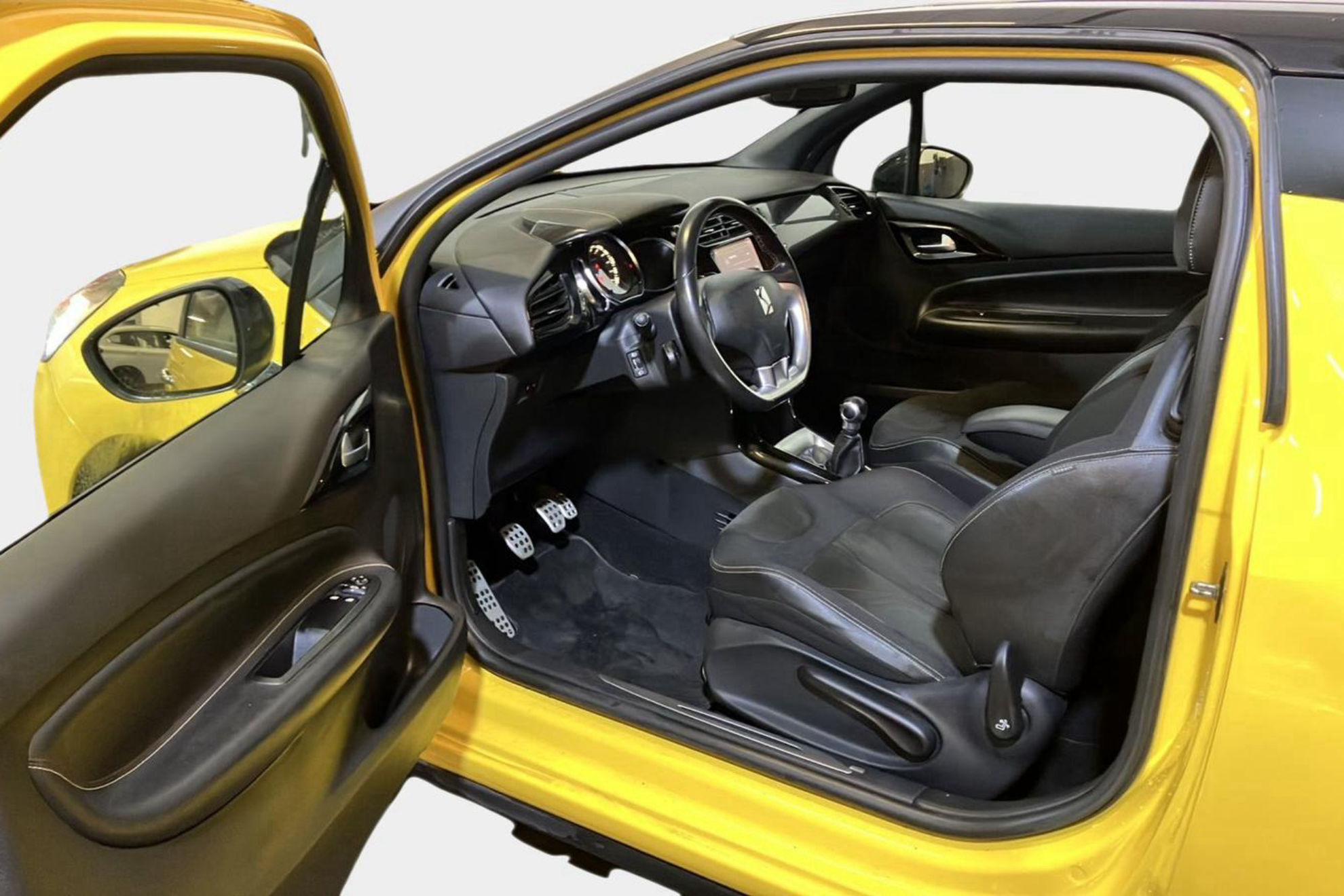 DS DS 3 PureTech Performance Line - foto 18